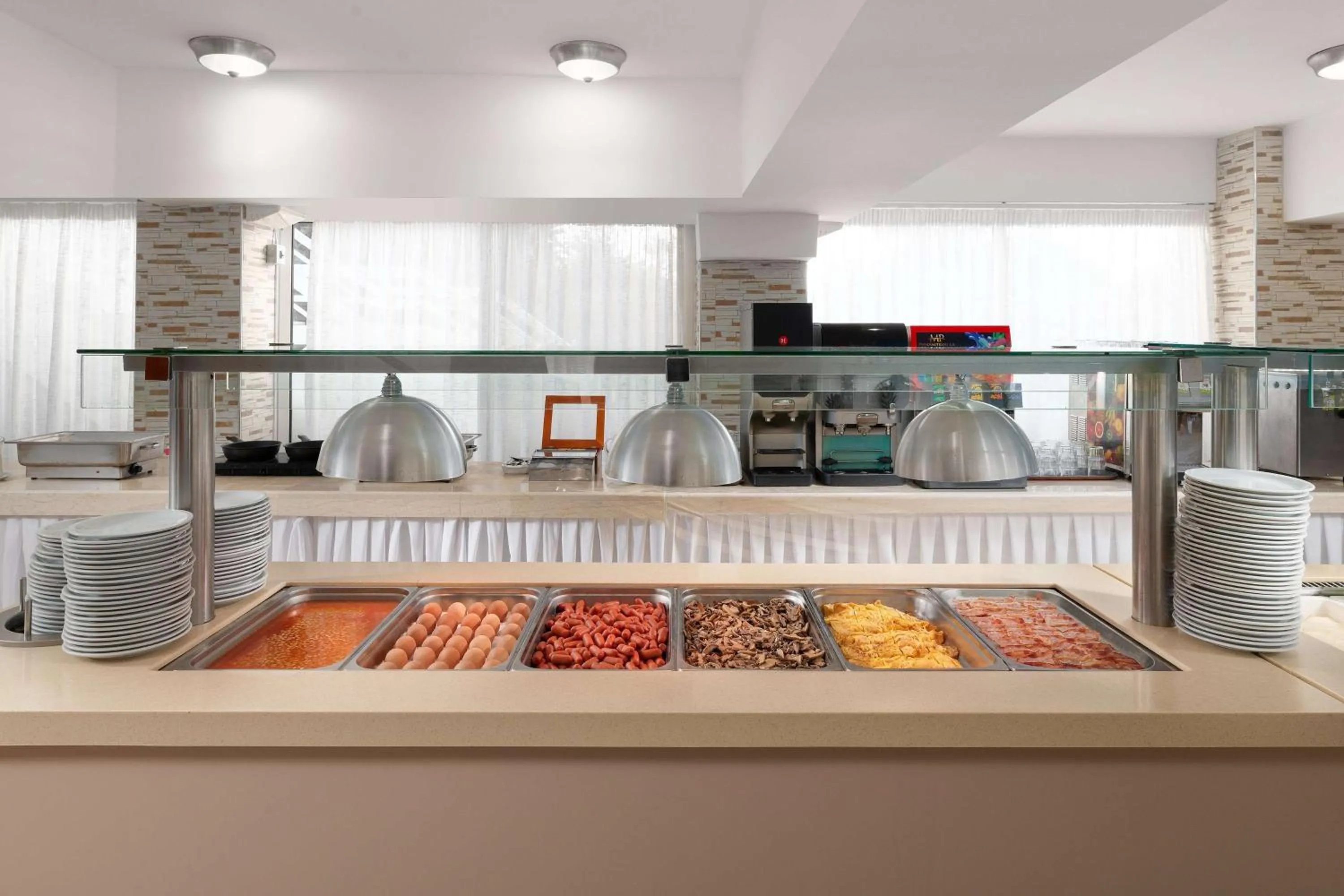 Restaurant/places to eat in Lito Hotel