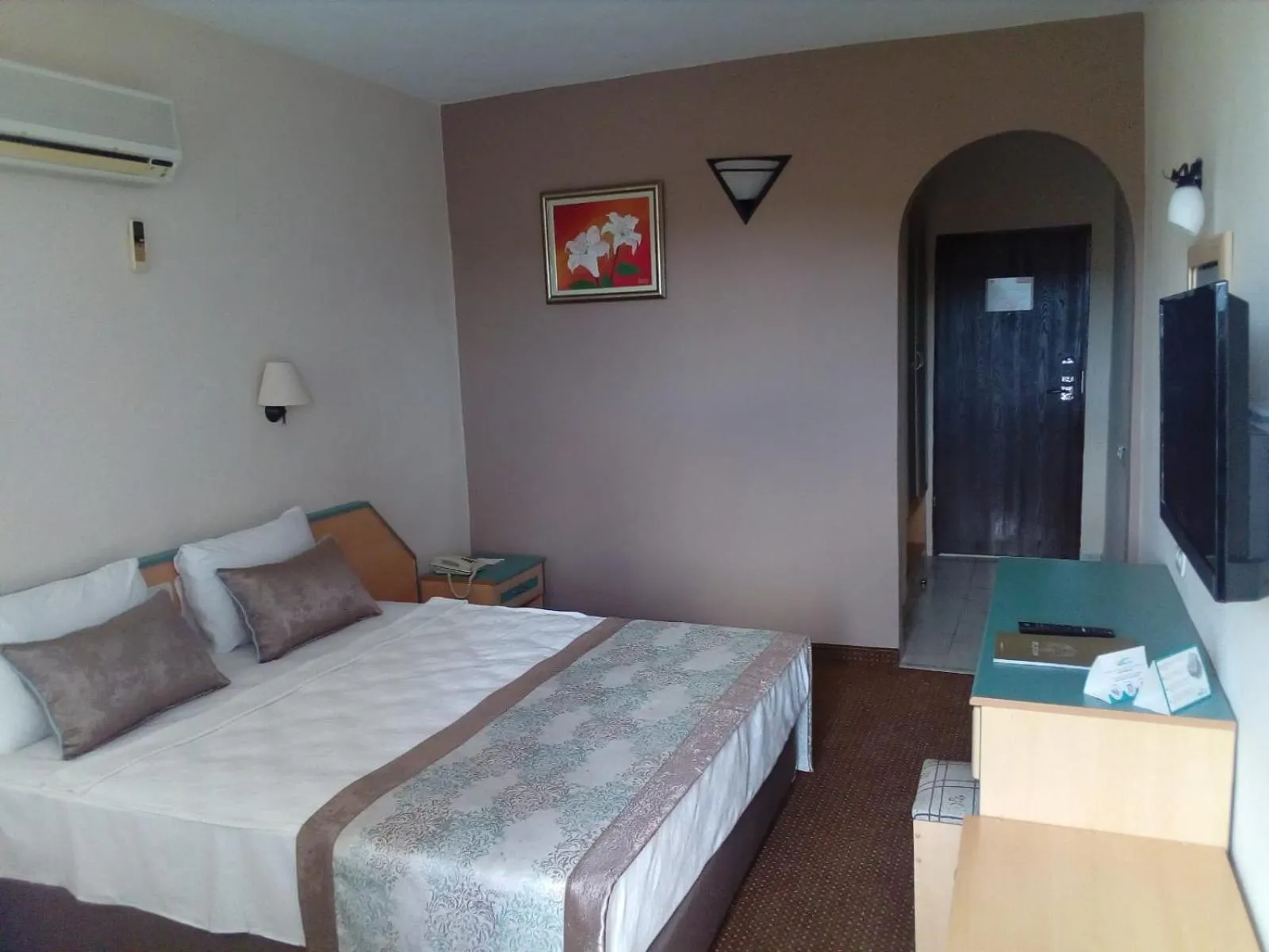 Photo of the whole room in Selcukhan Hotel