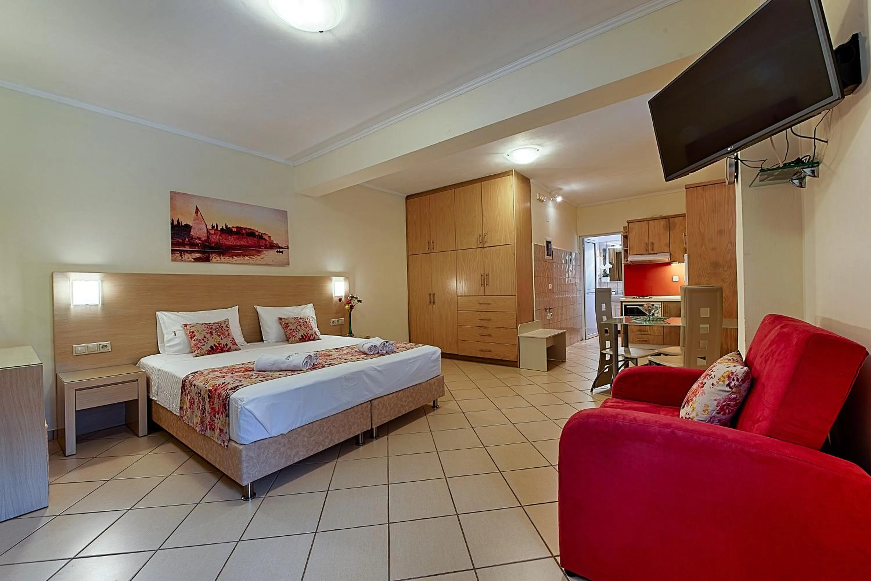 Photo of the whole room, Bed in Angelica Hotel