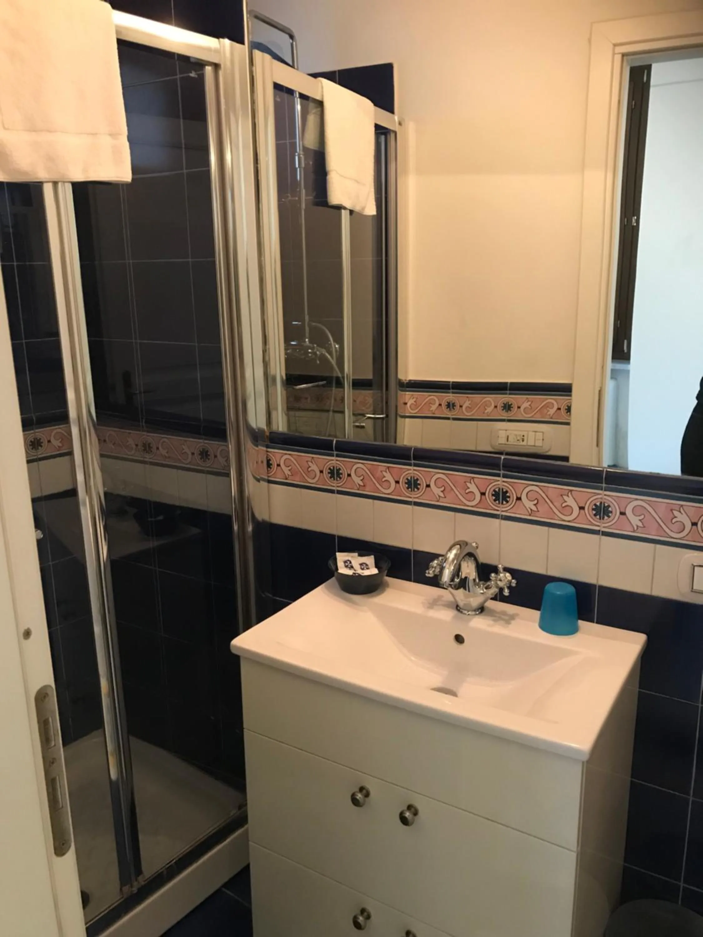 Bathroom in Hotel Croce Di Amalfi