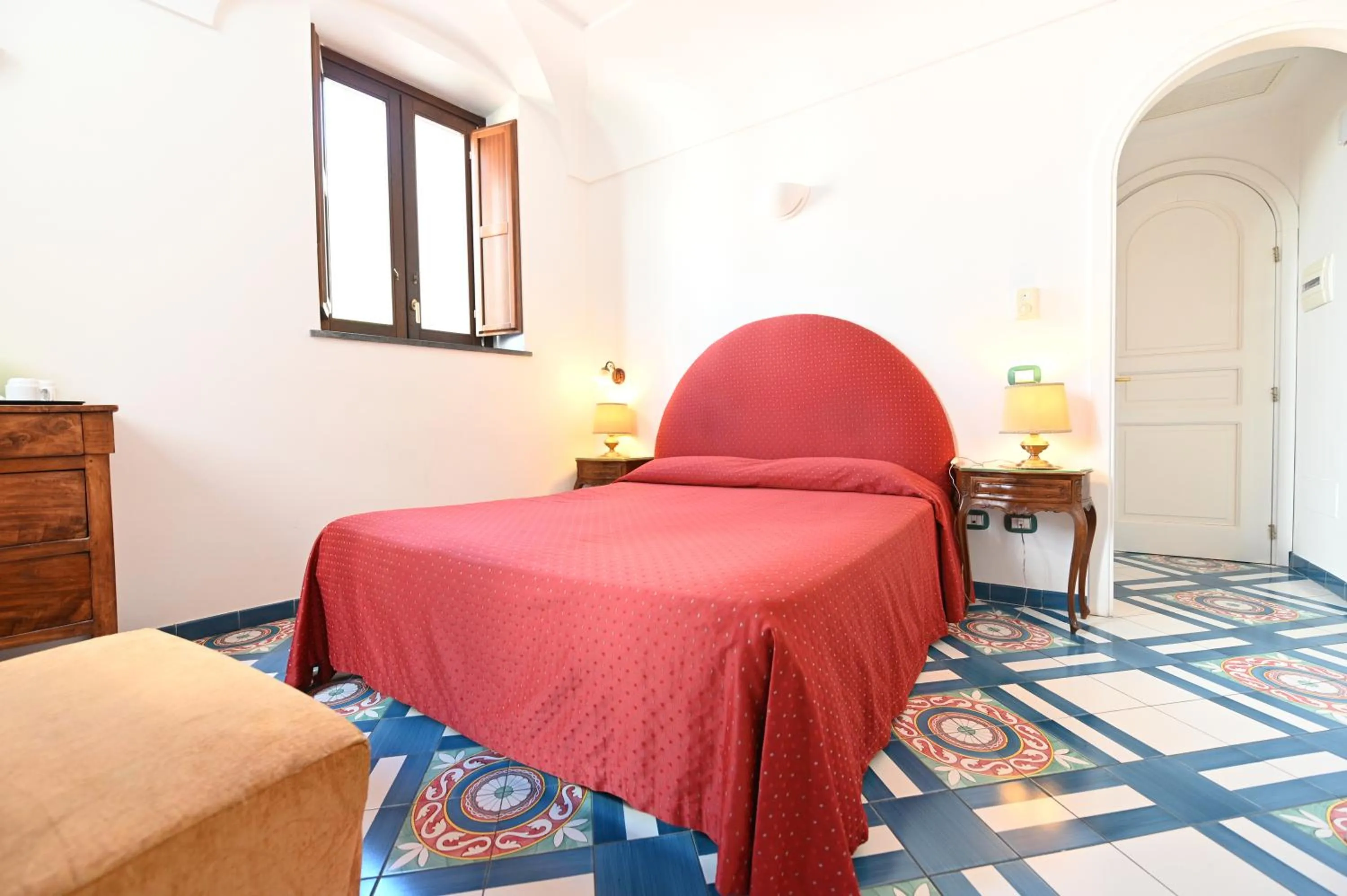 Bedroom in Hotel Croce Di Amalfi