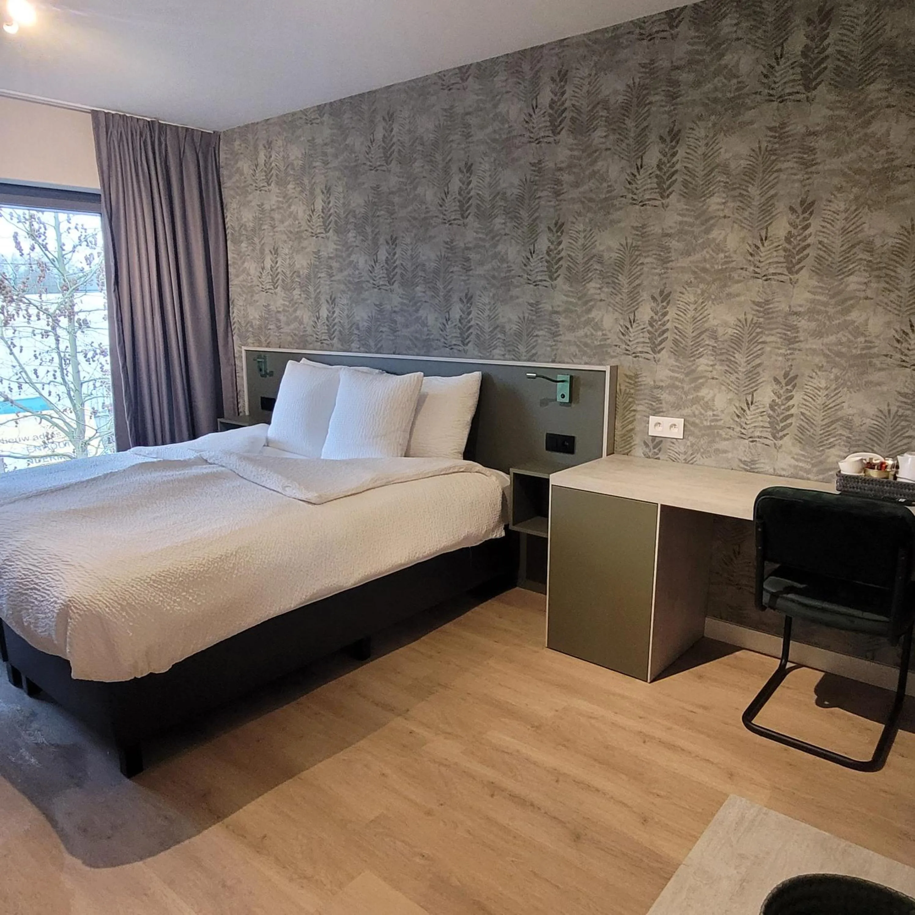 Bedroom, Bed in Abalona Hotel & Apartments