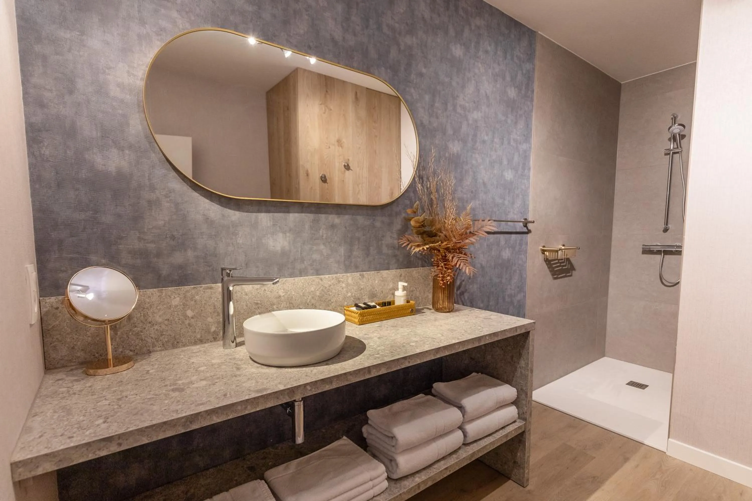 Bathroom in Abalona Hotel & Apartments