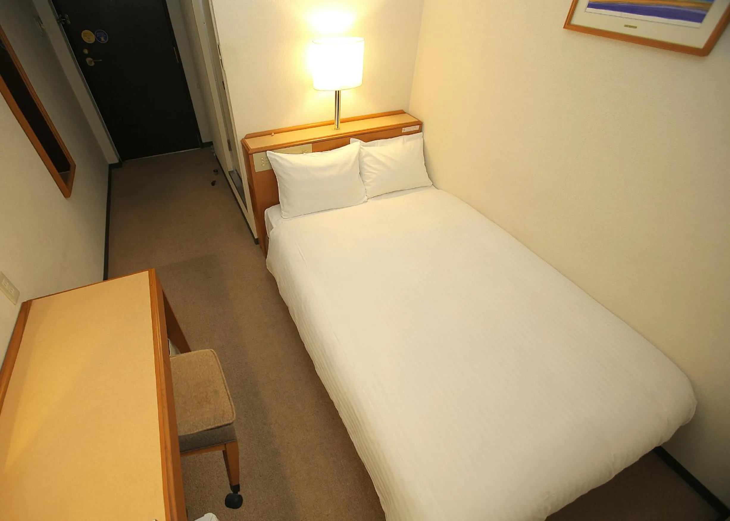 Photo of the whole room, Bed in Smile Hotel Fukuoka Okawa