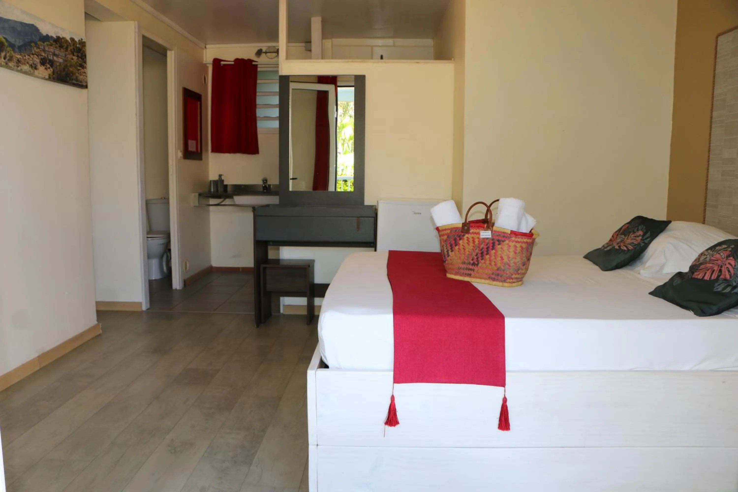 Bed in Hôtel Le Soleil Couchant