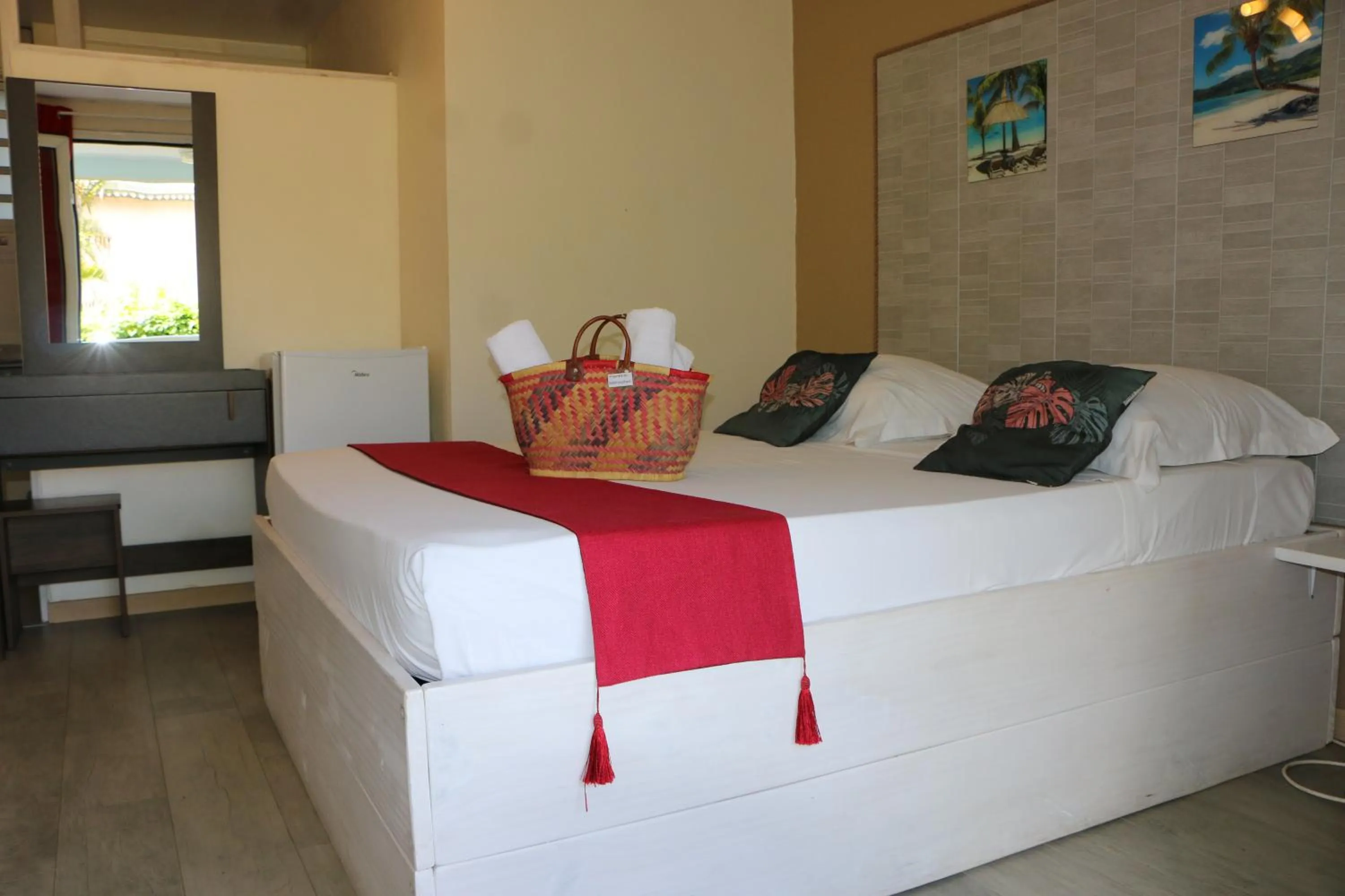 Bed in Hôtel Le Soleil Couchant