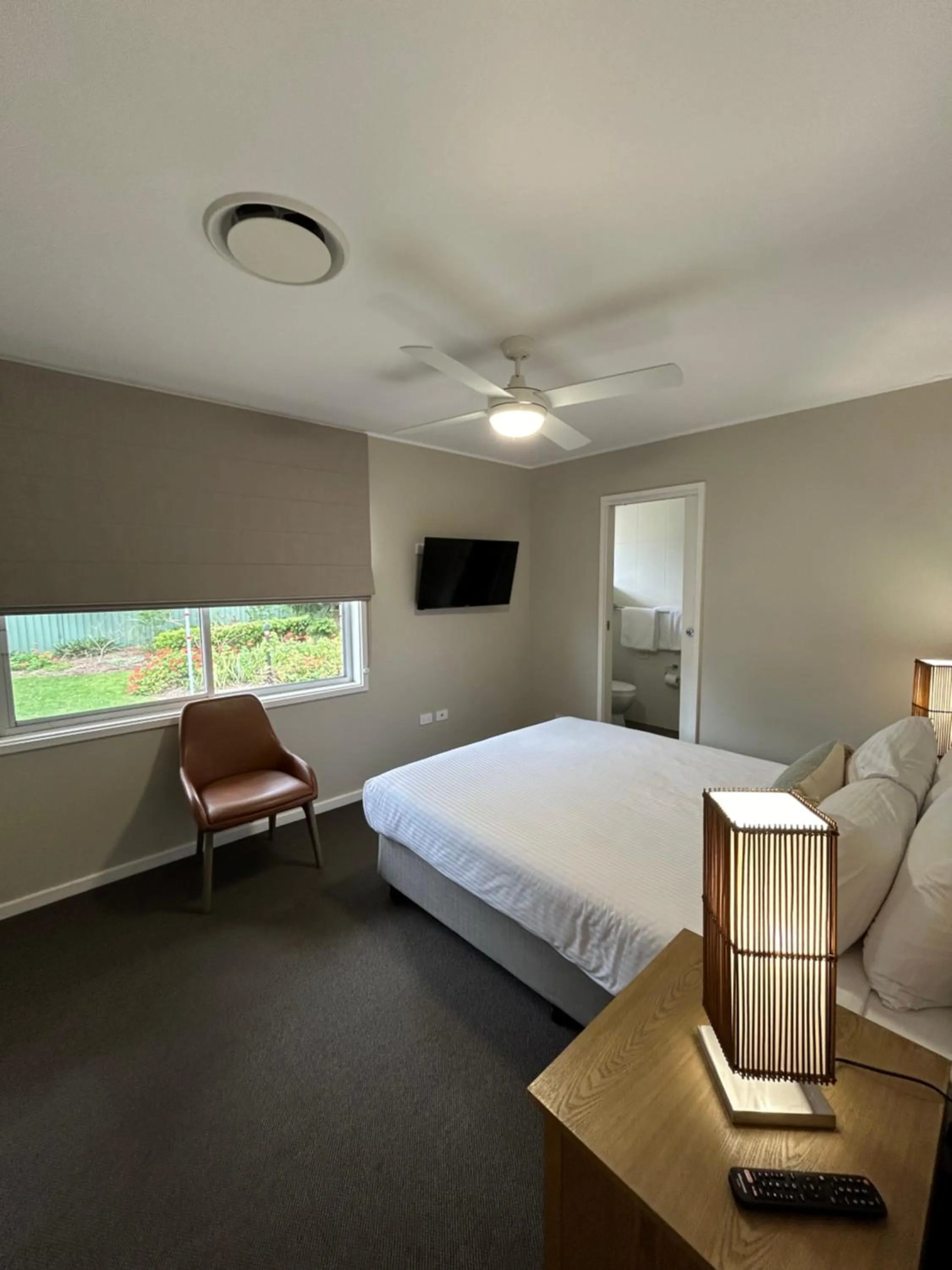 Bedroom, Bed in Hunter Oasis