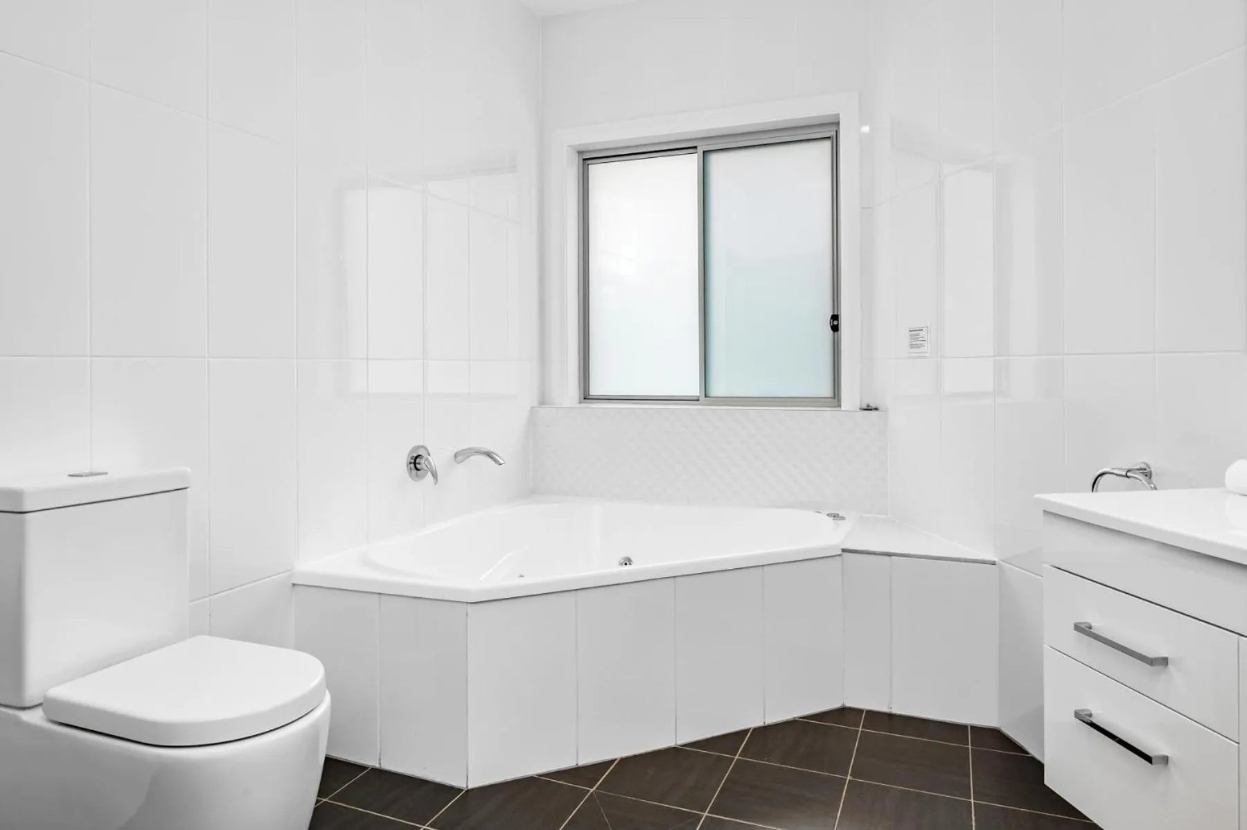 Bath in Hunter Oasis