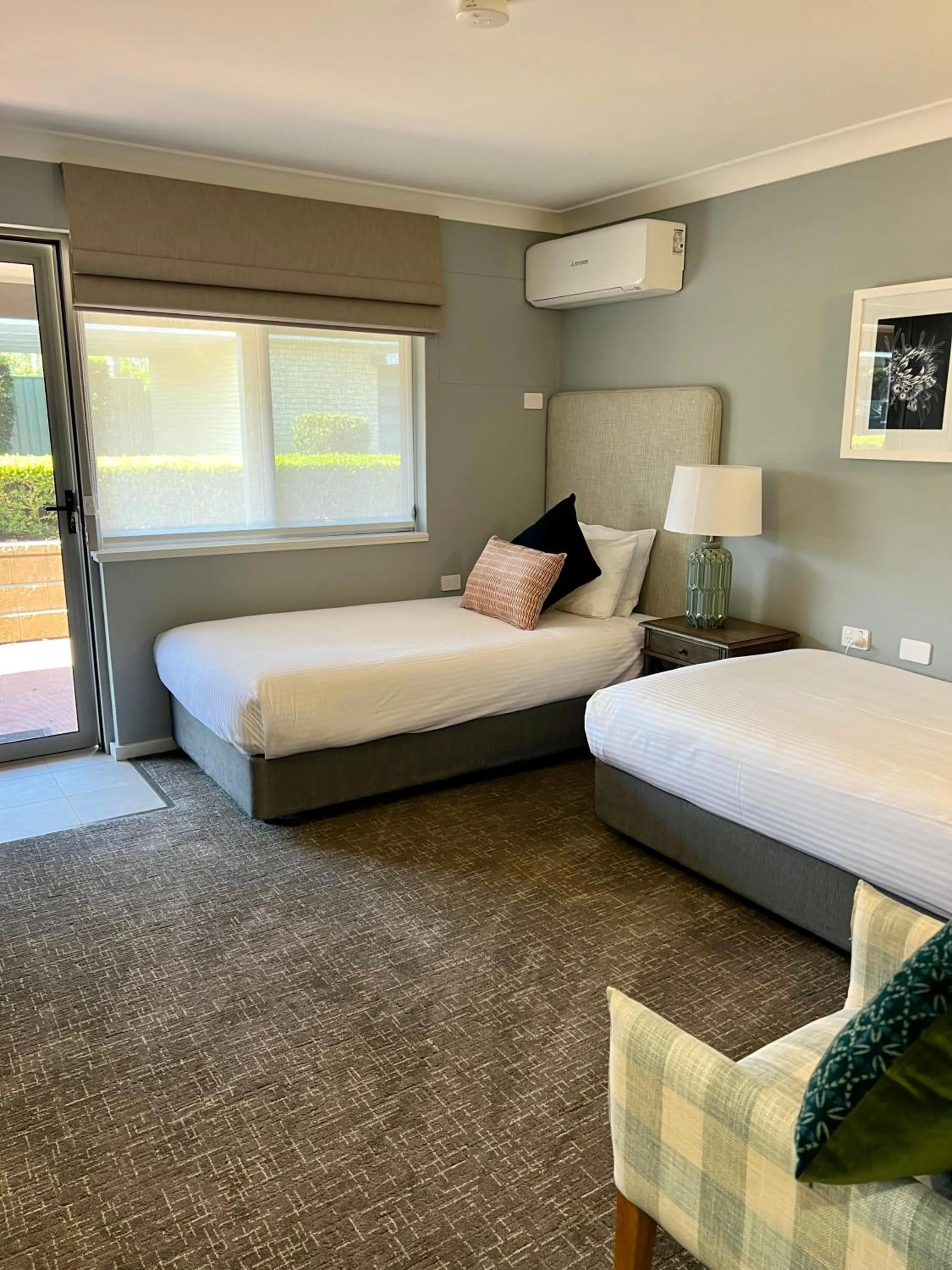 Bedroom, Bed in Hunter Oasis