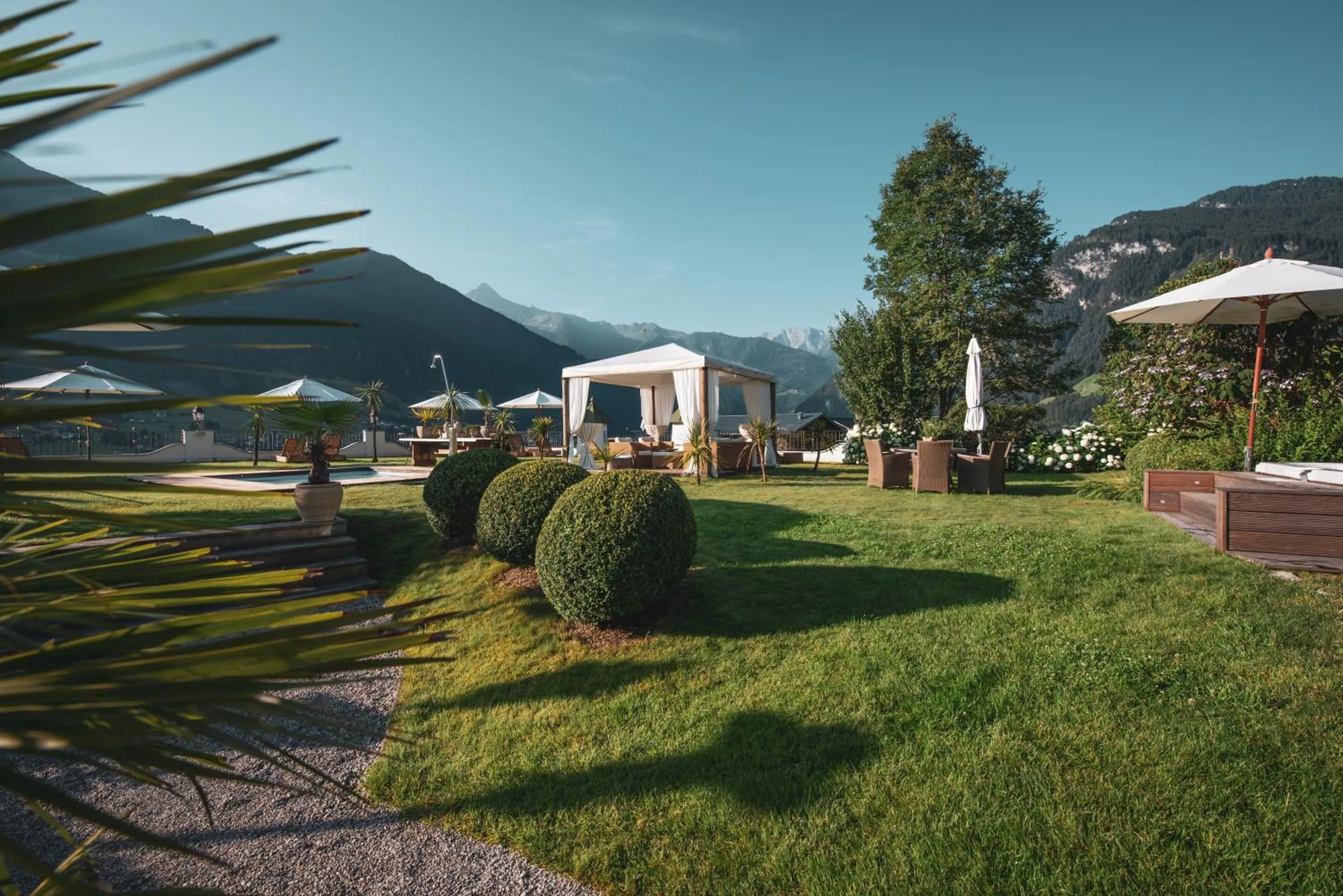 Garden in Hotel Alpenblick Zillertal