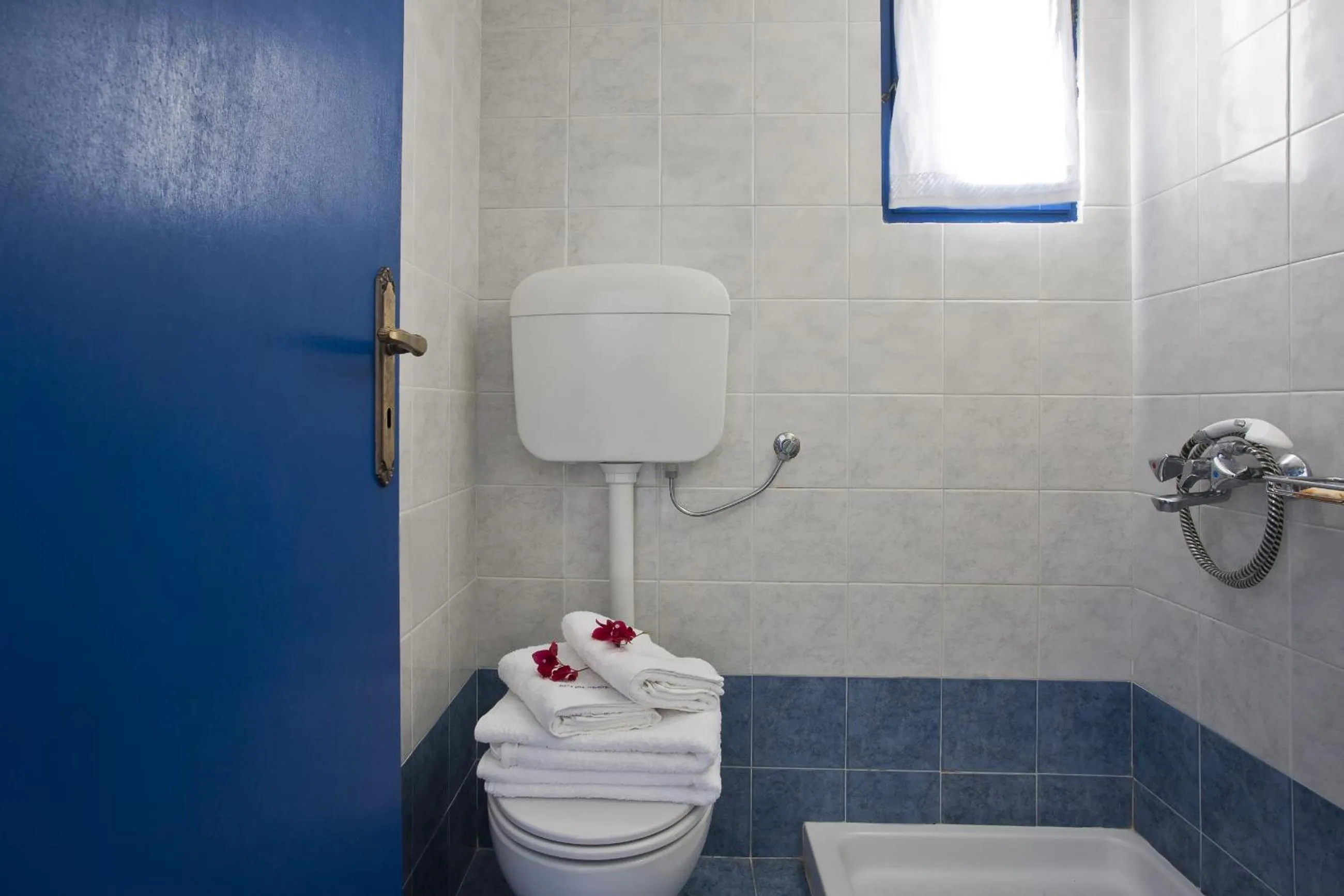 Bathroom in Ancient Thera Studios