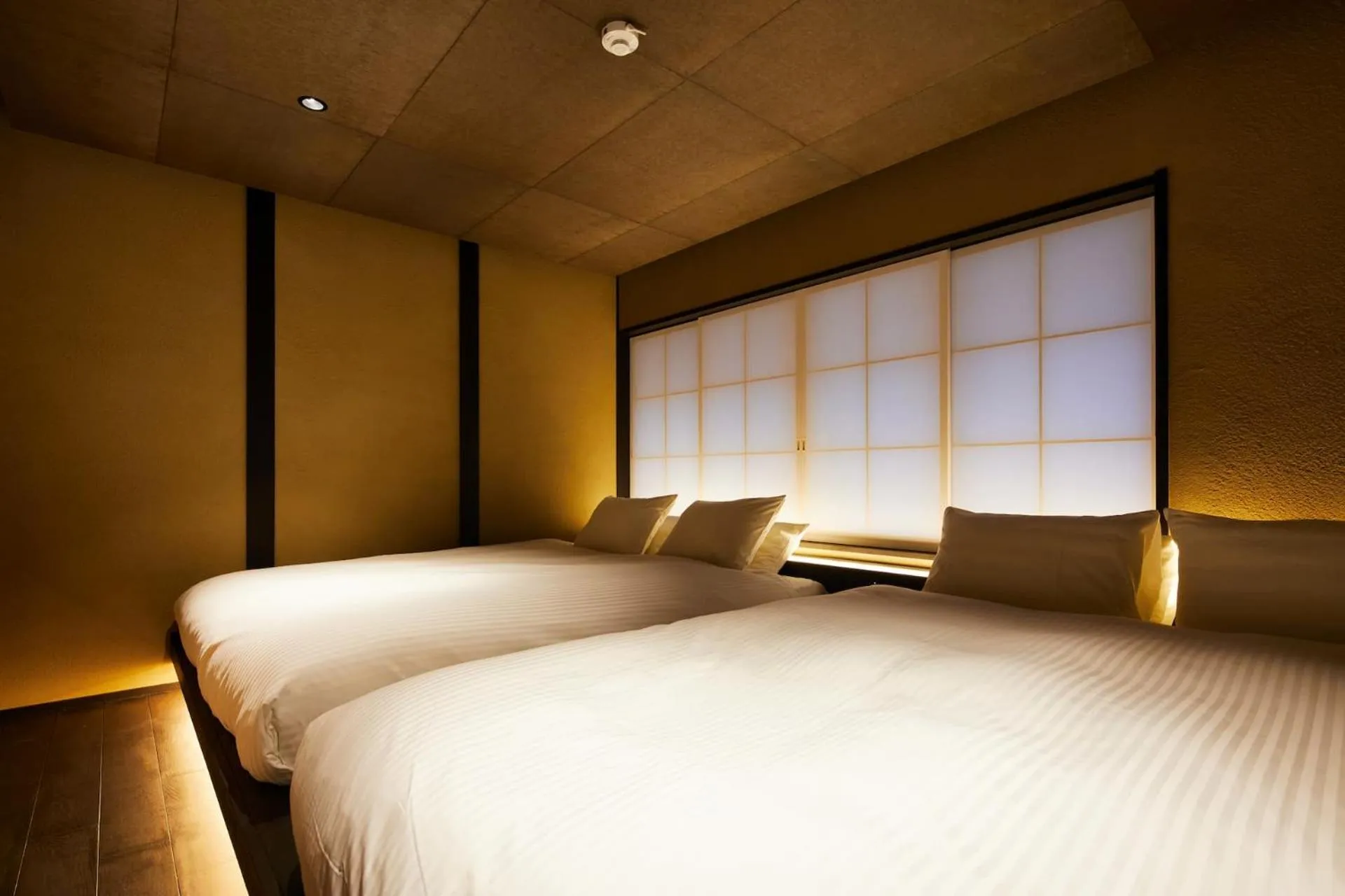 Bed in Kyoto Urushiro Wakasaya