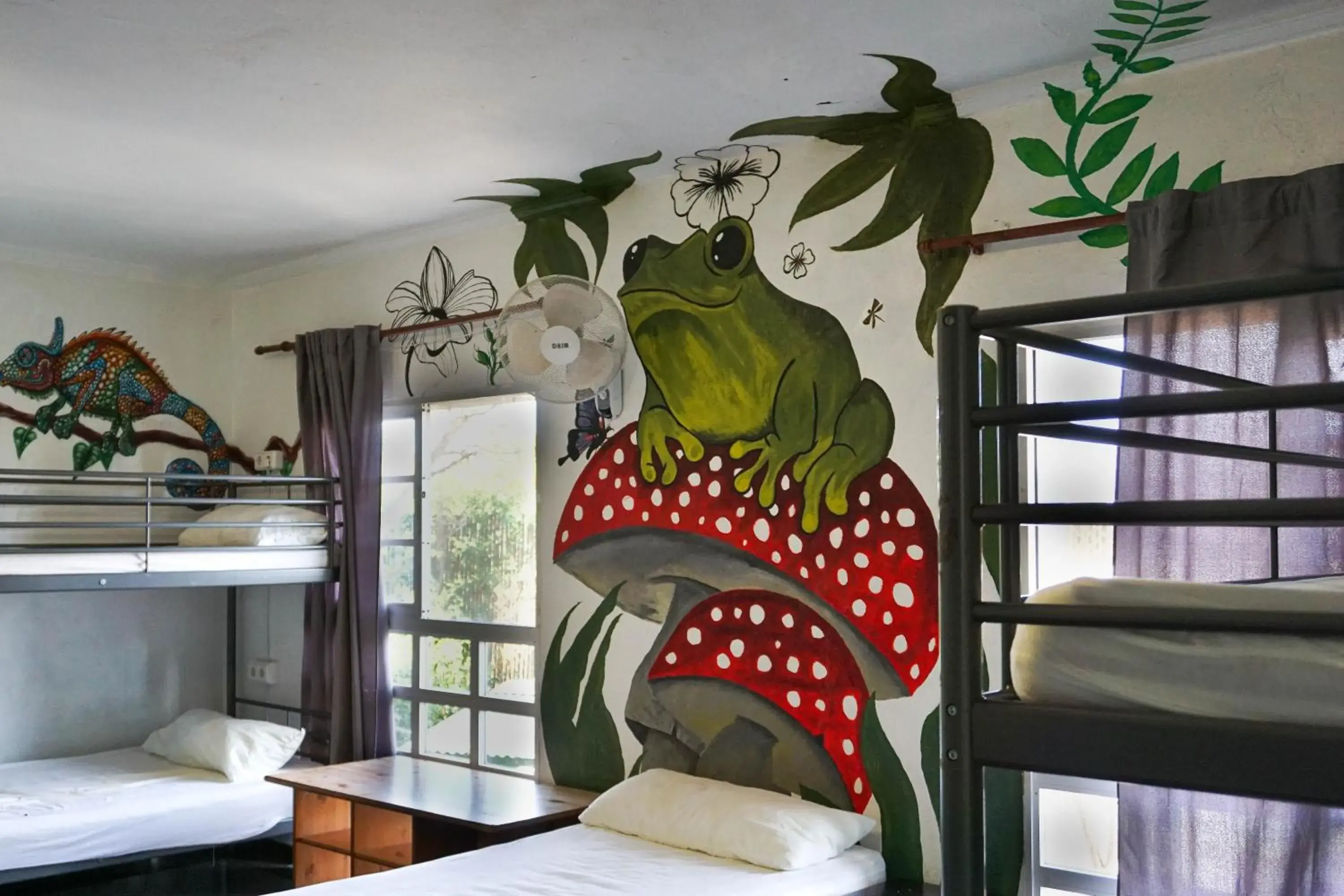 Single Bed in 10-Bed Dormitory Room in La Casa Verde Single Bed in 10-Bed Dormitory Room in La Casa Verde