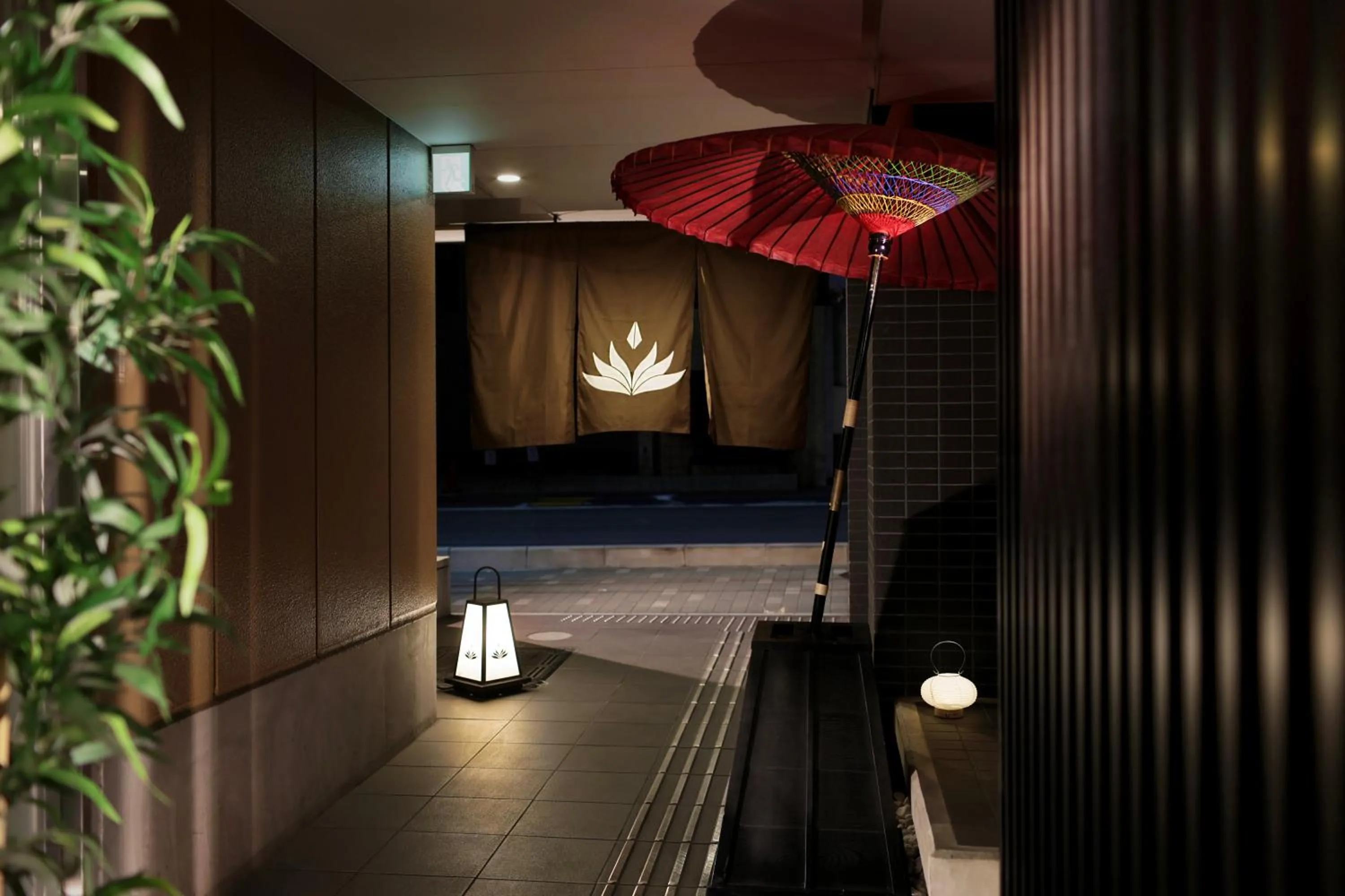 Property building in Marutamachi Crystal Hotel