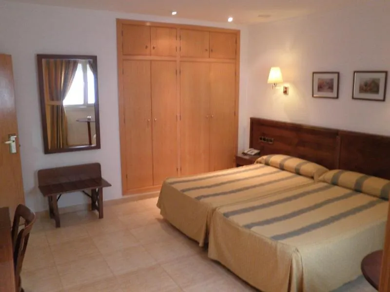 Photo of the whole room, Bed in Hotel Tio Felipe
