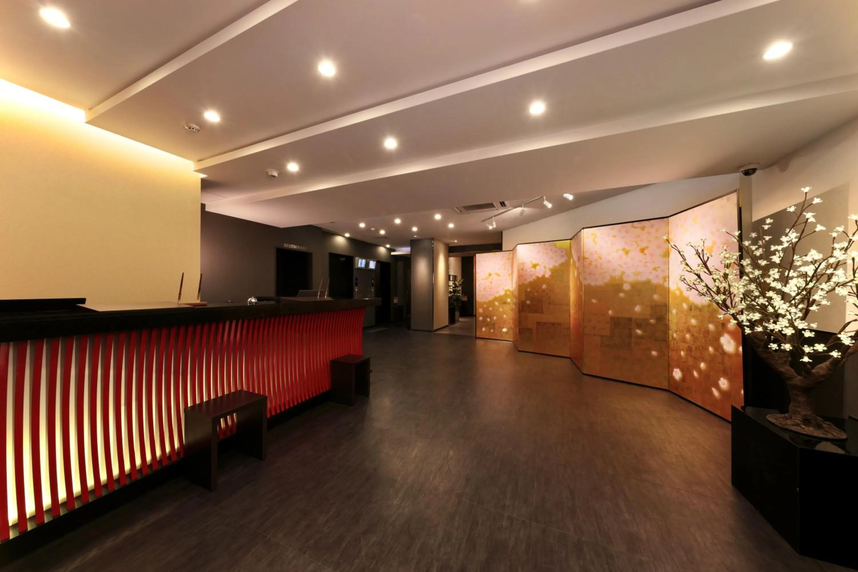 Lobby or reception in Kuromon Crystal Hotel
