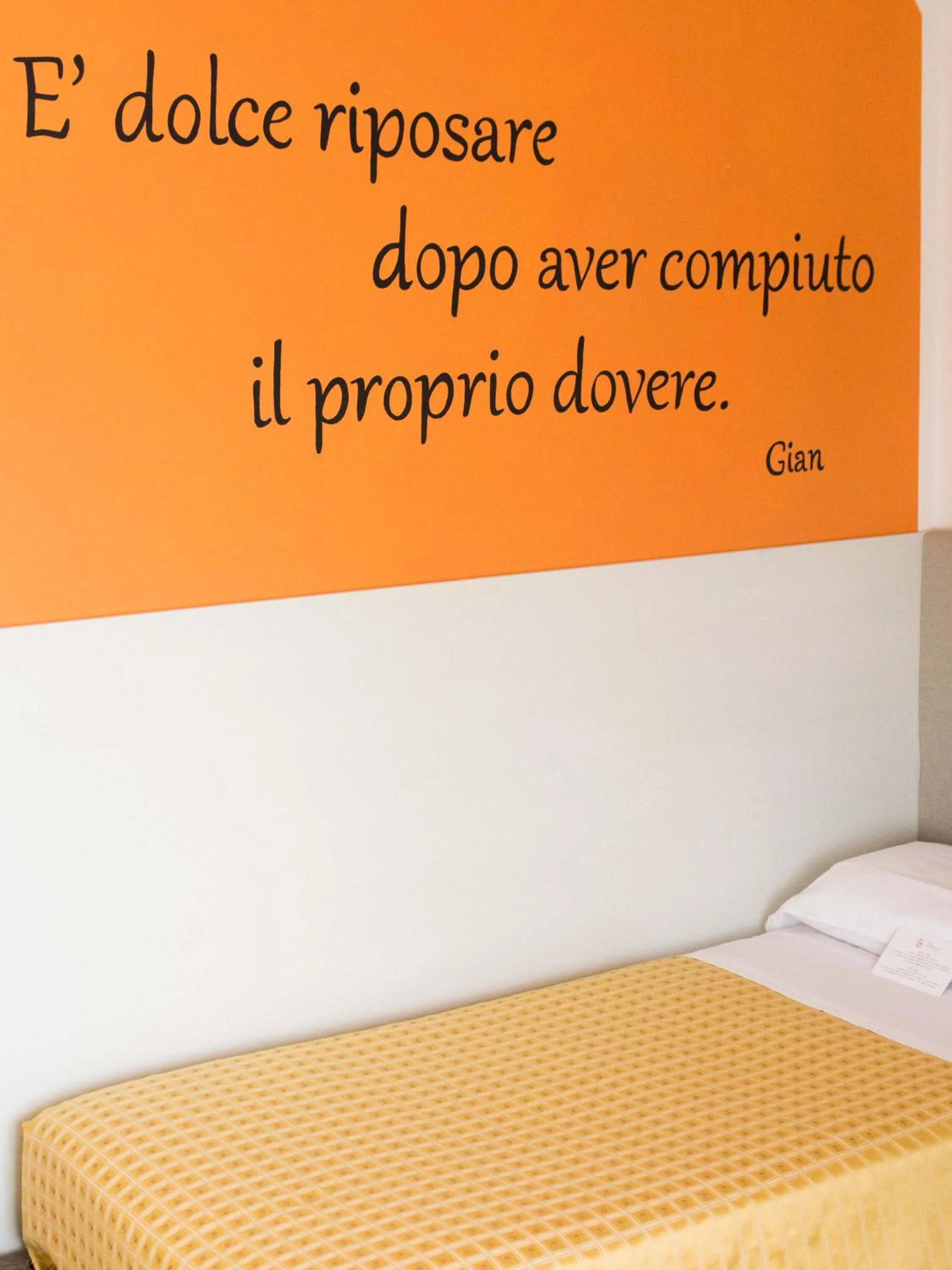 Photo of the whole room, Bed in Albergo Zoello Je Suis