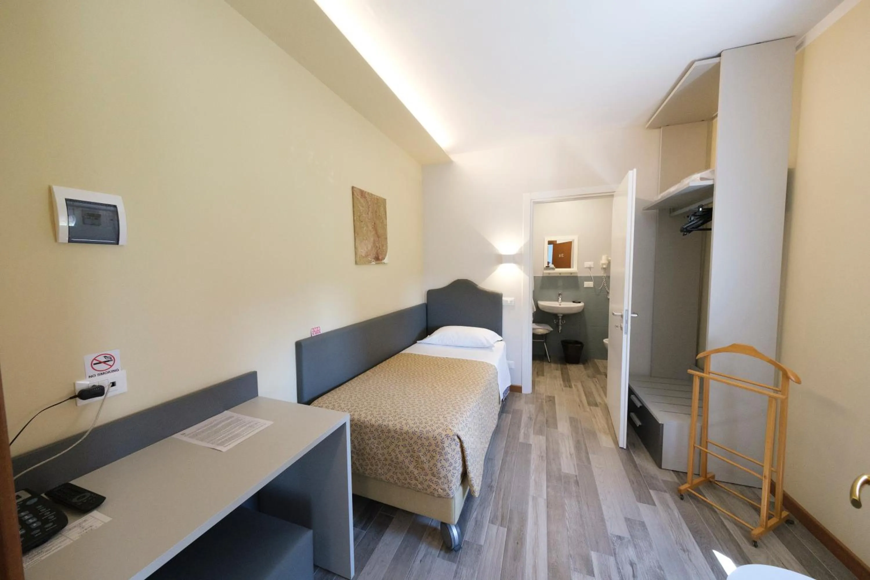 Bed in Albergo Zoello Je Suis