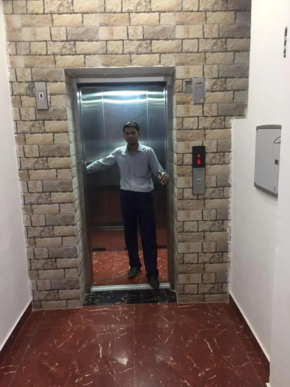 Area and facilities in Hotel Rajshree