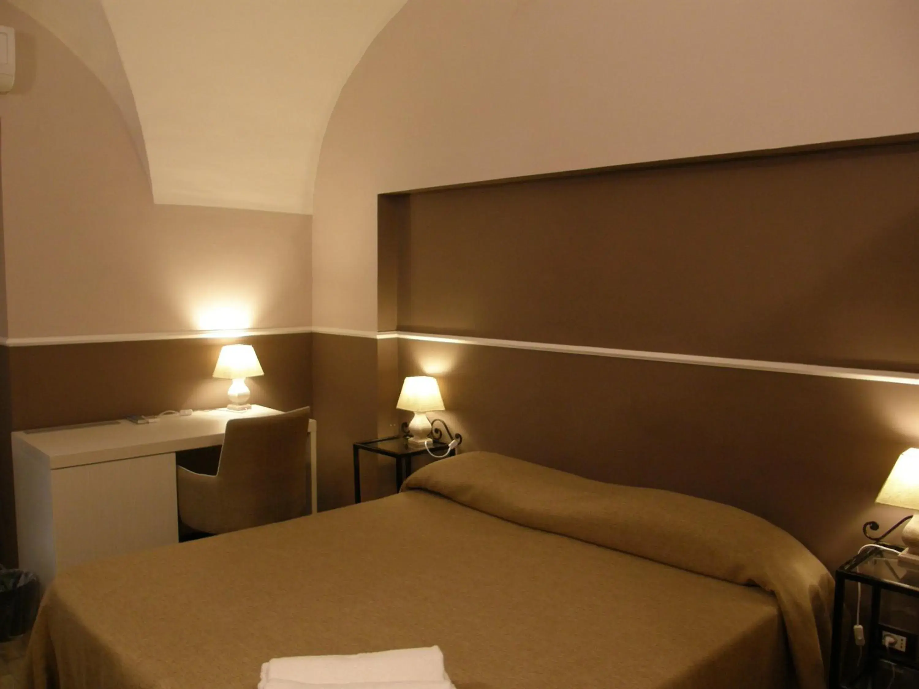 Standard Double or Twin Room - single occupancy in Il Gattopardo House Standard Double or Twin Room - single occupancy in Il Gattopardo House