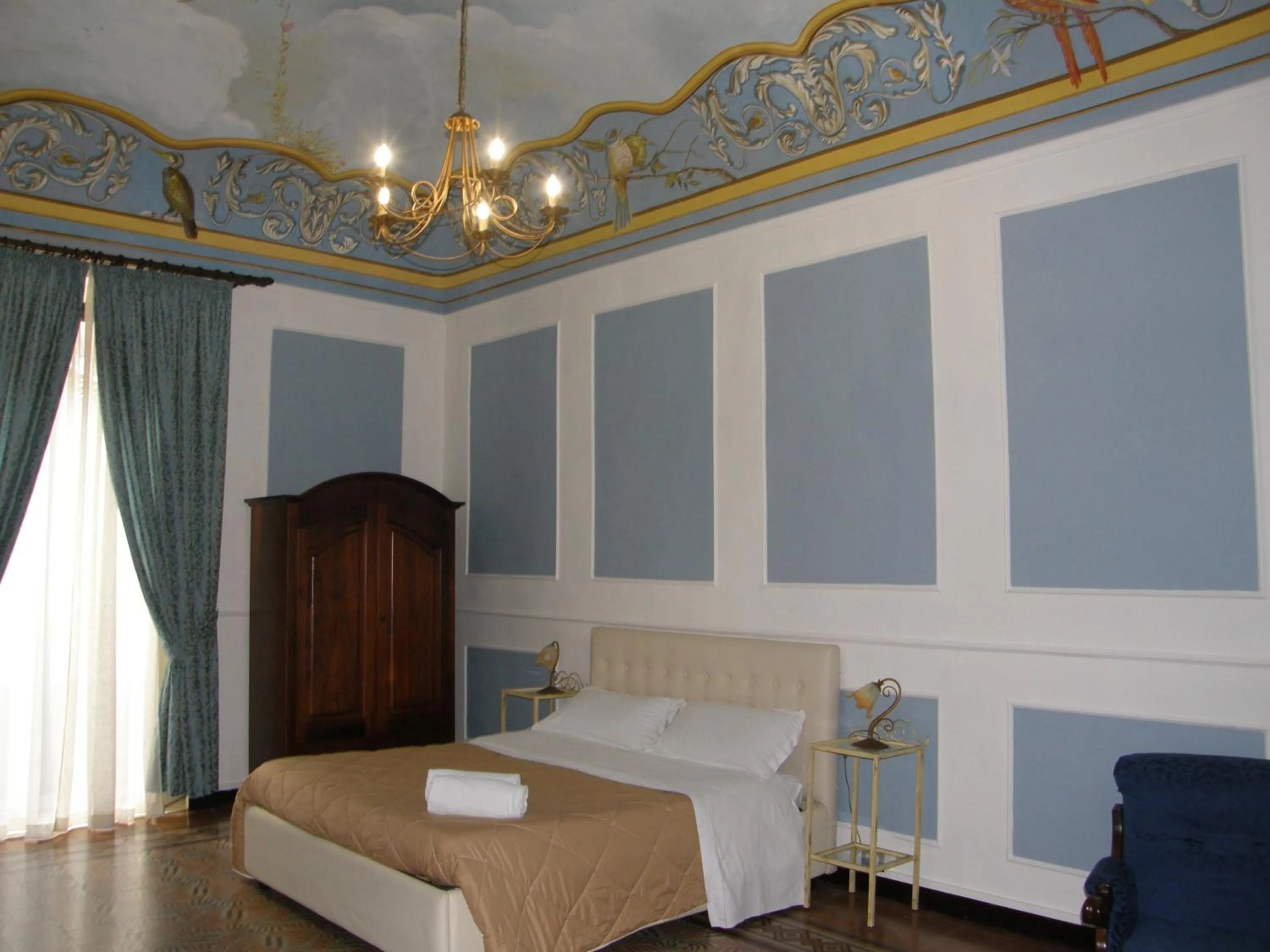 Photo of the whole room, Bed in Il Gattopardo House
