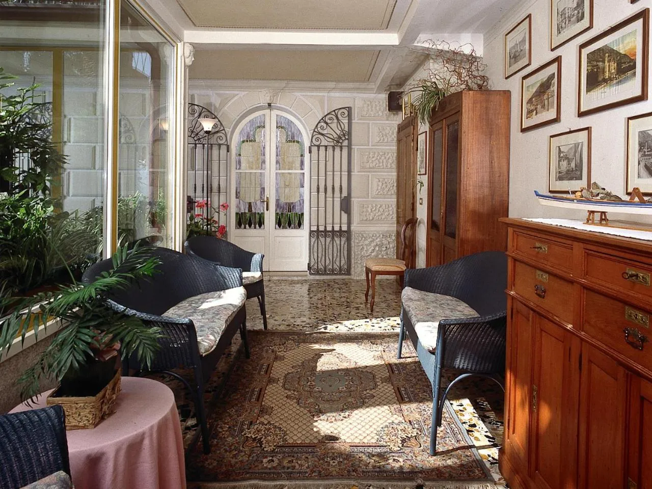 Patio in Hotel Du Lac