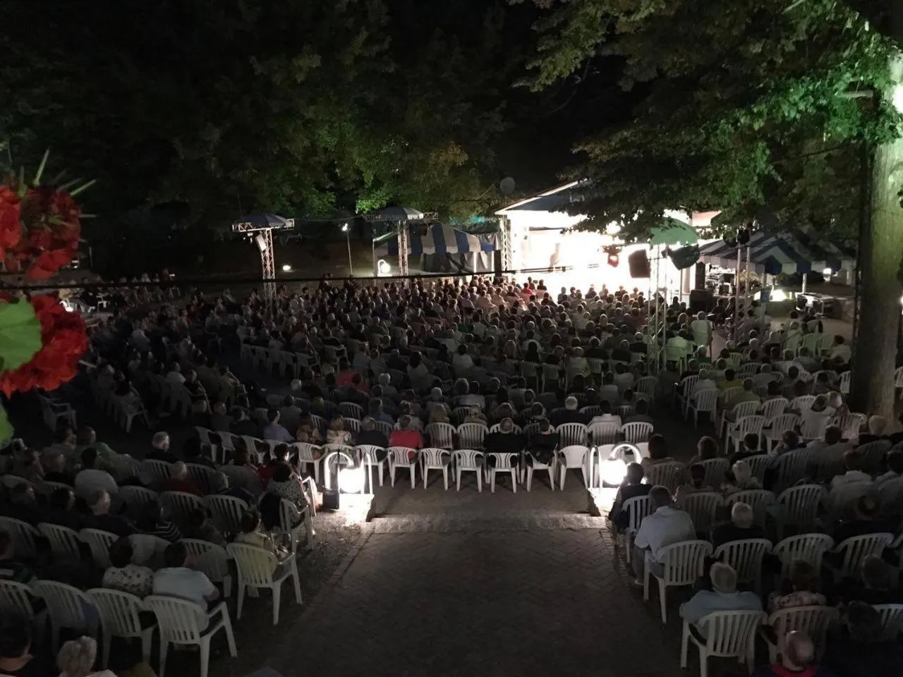 Evening entertainment in Hotel Clementi