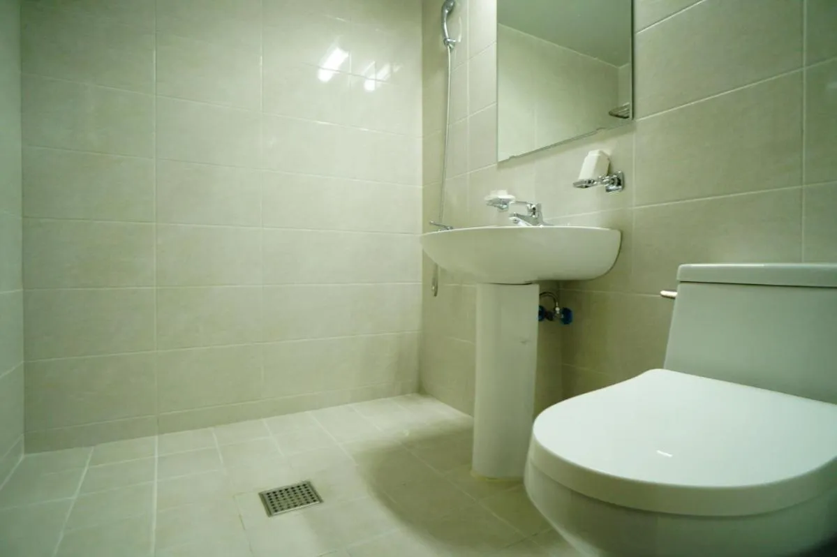 Shower, Bathroom in Ora Stay Hotel