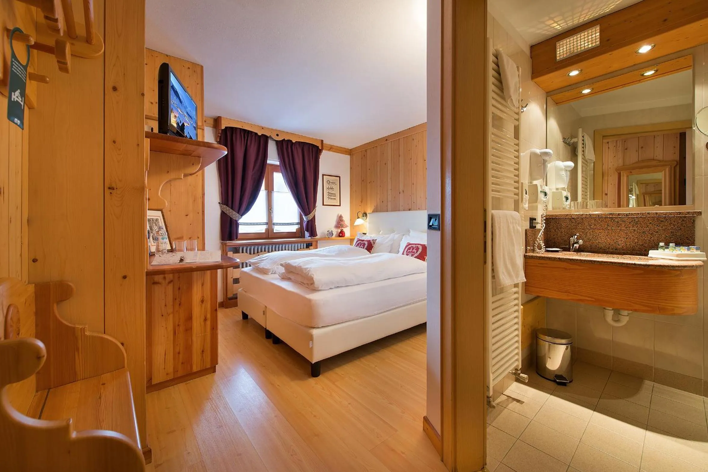 Photo of the whole room, Bed in Hotel Posta