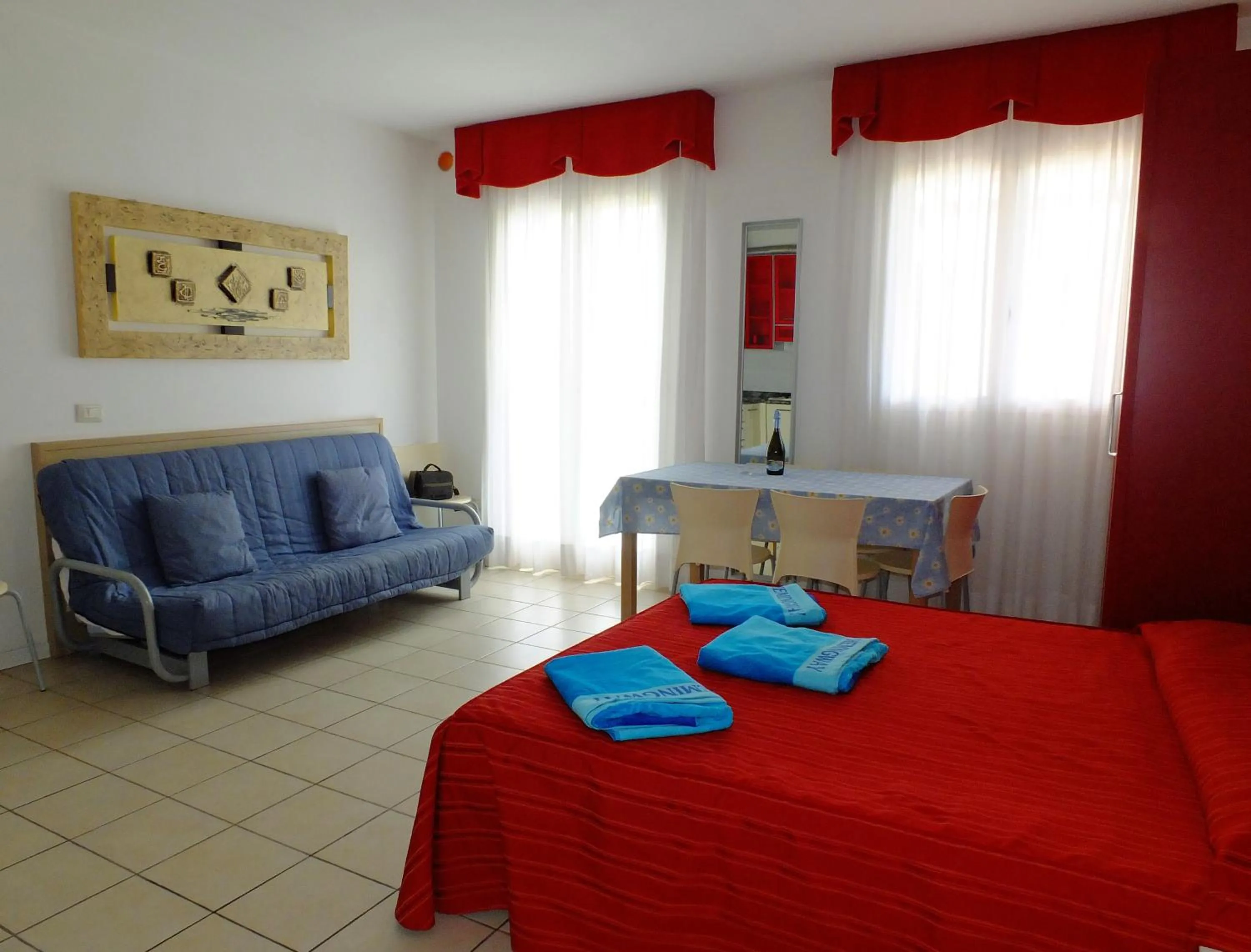 Living room, Bed in Villaggio Hemingway - Family Aparthotel