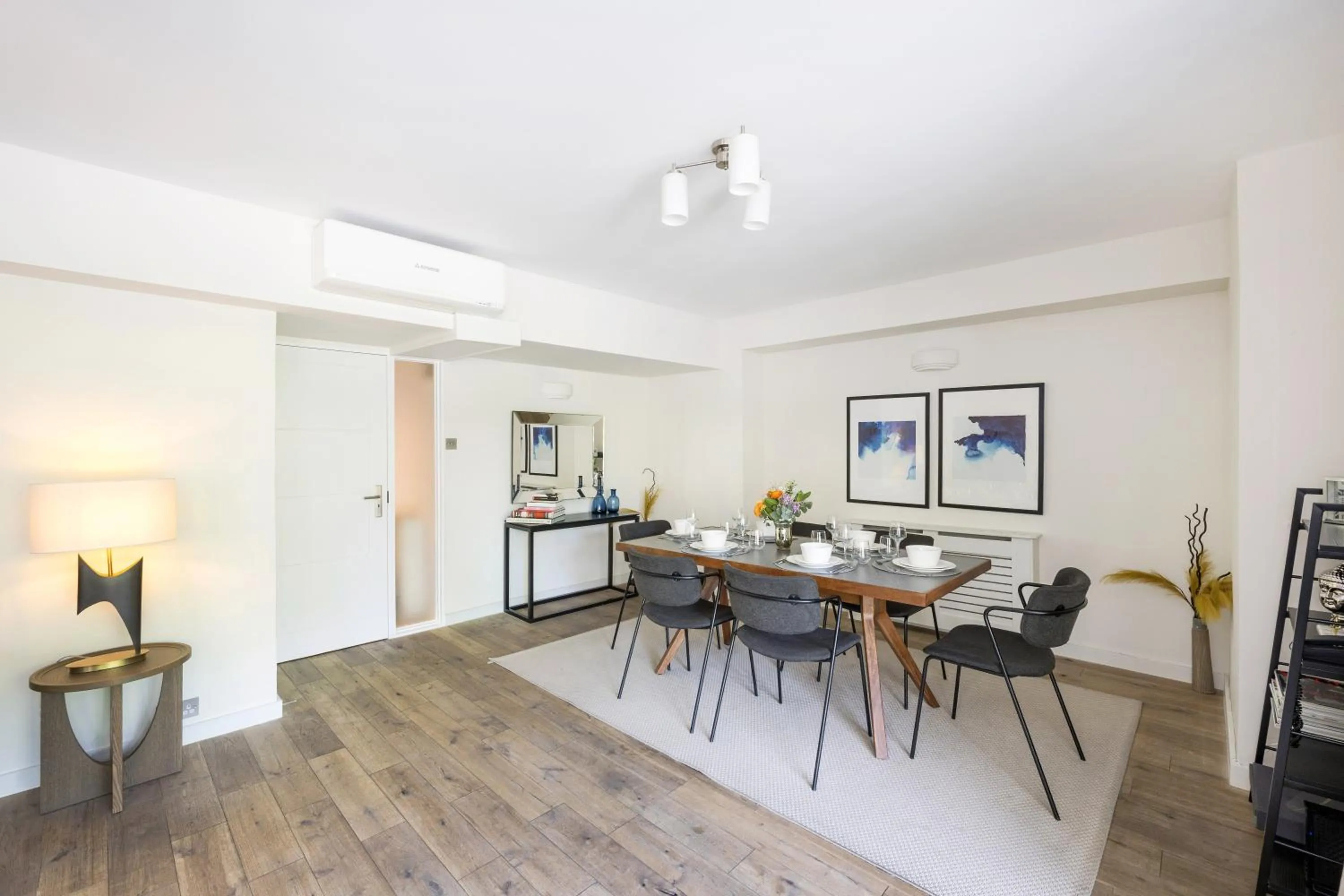 Dining area in Buckingham & Lloyds