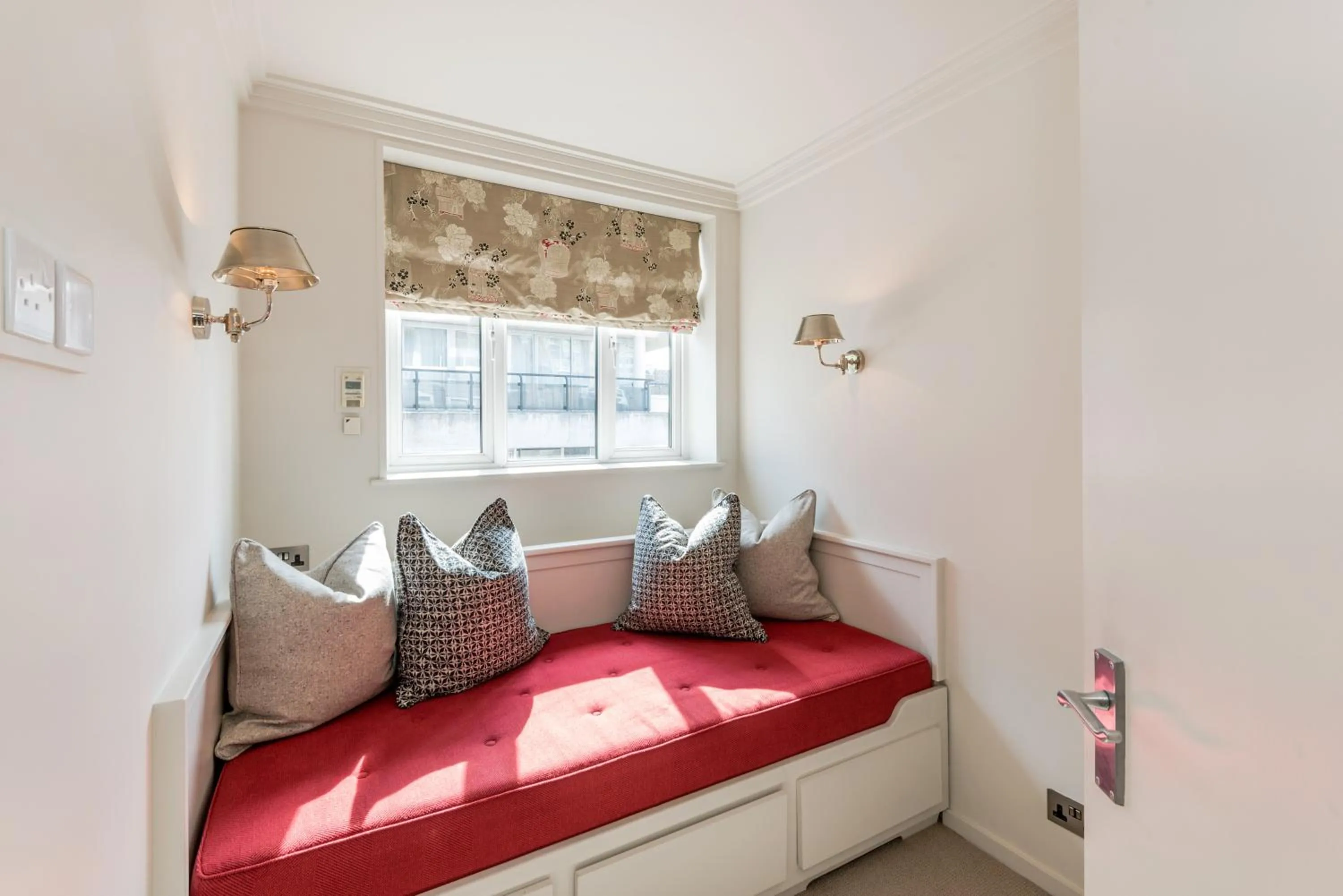 Bed in Buckingham & Lloyds