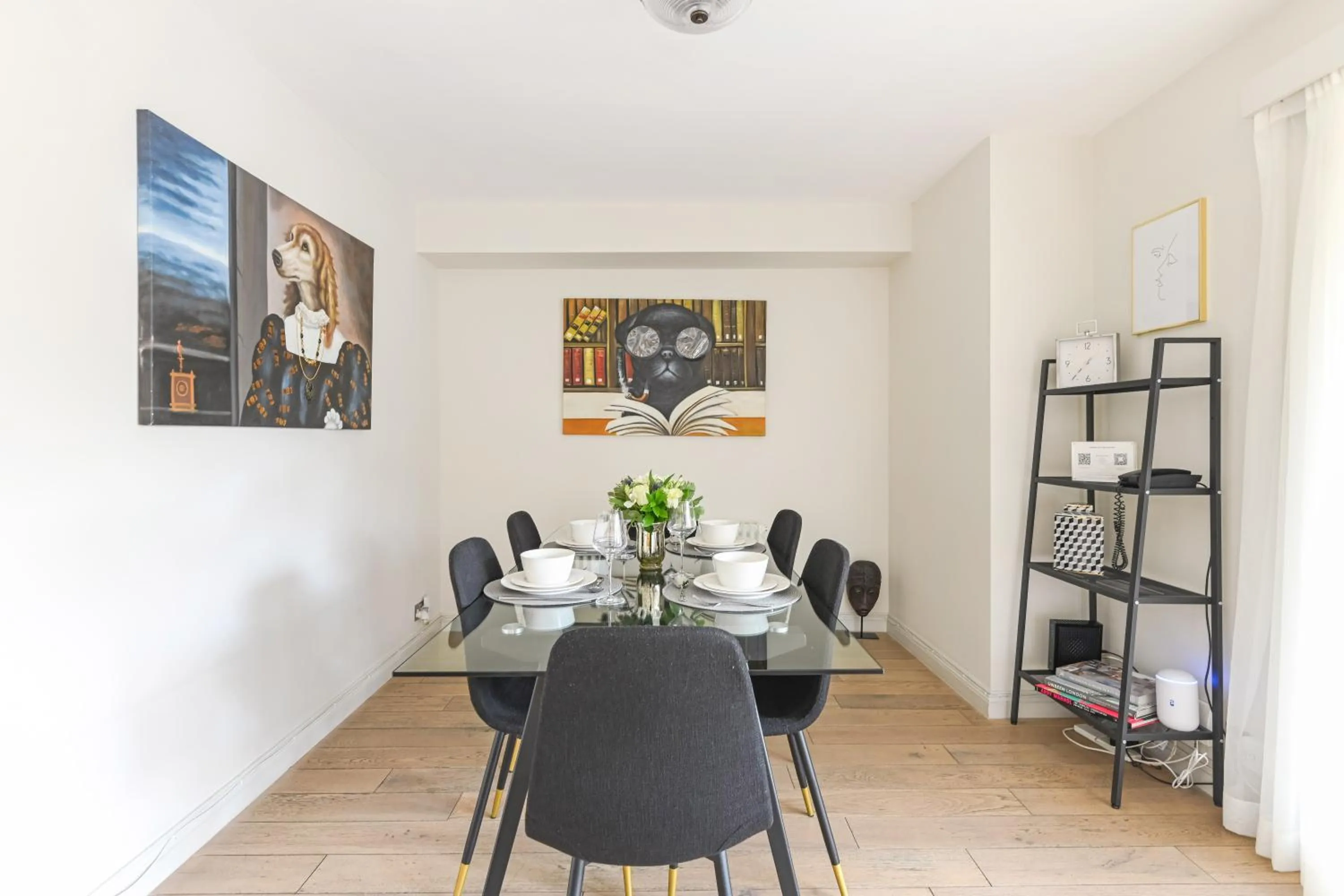 Dining area in Buckingham & Lloyds
