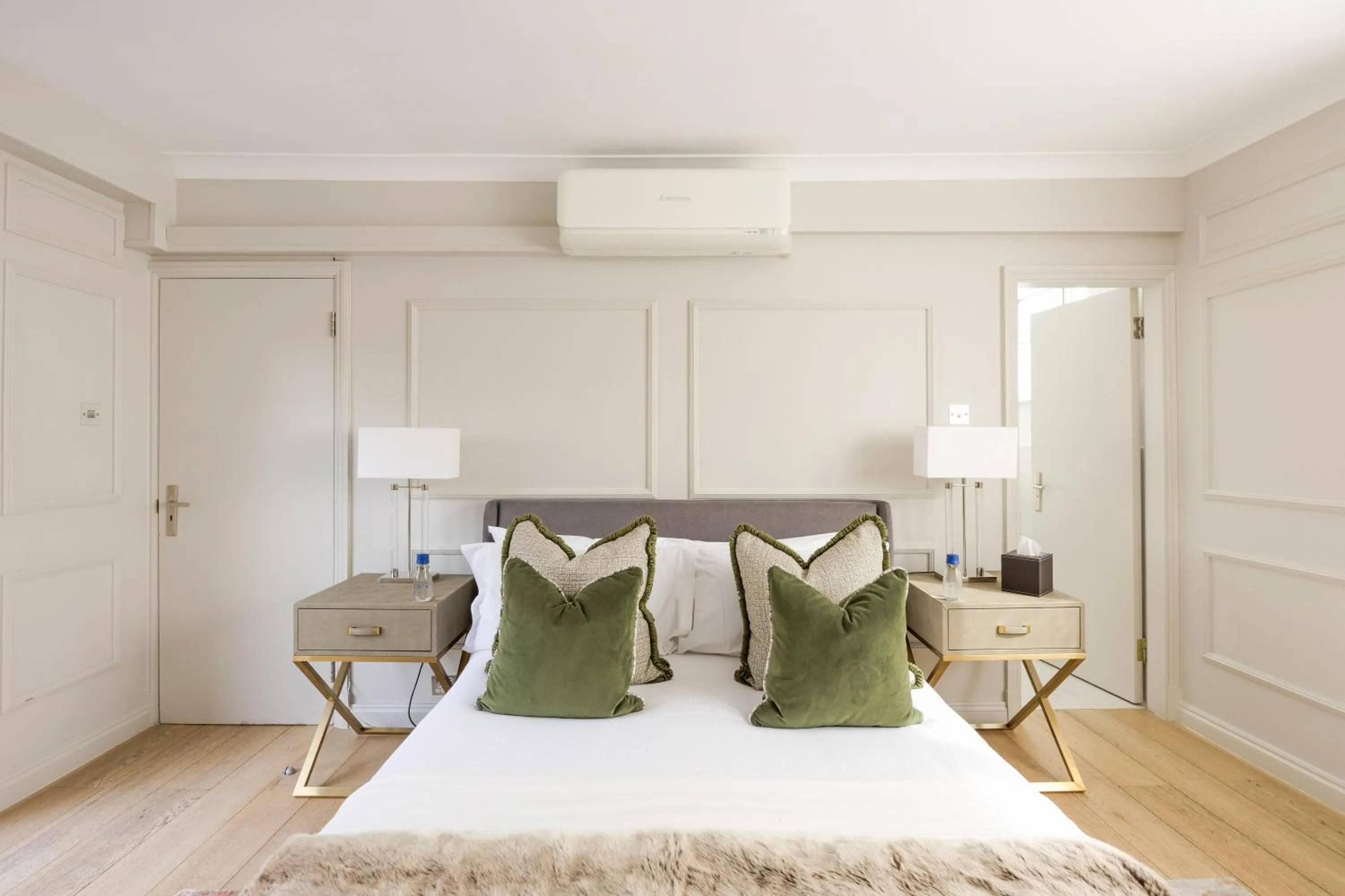 Bed in Buckingham & Lloyds