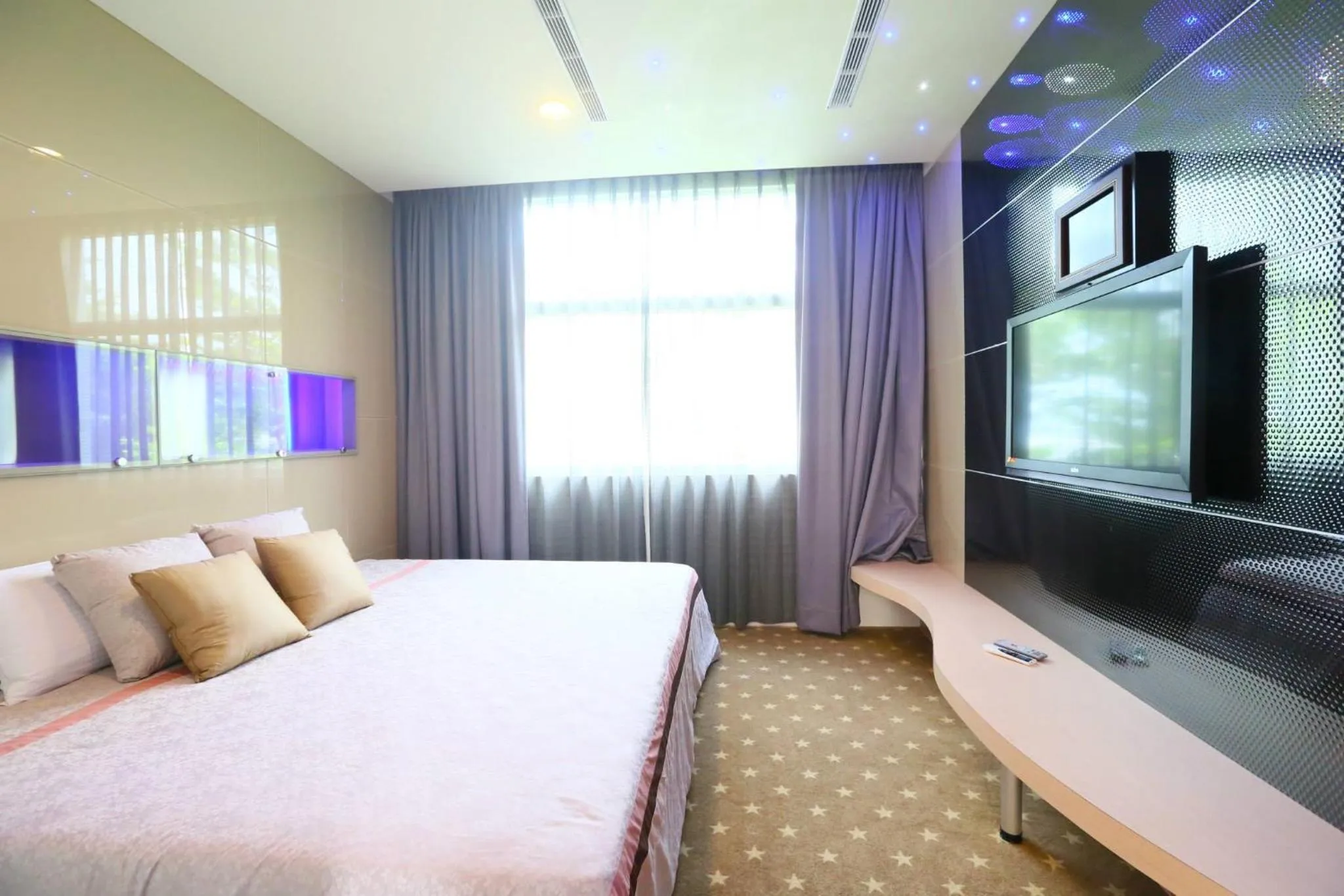 Photo of the whole room, Bed in Zhi Da Craft Service Guest House