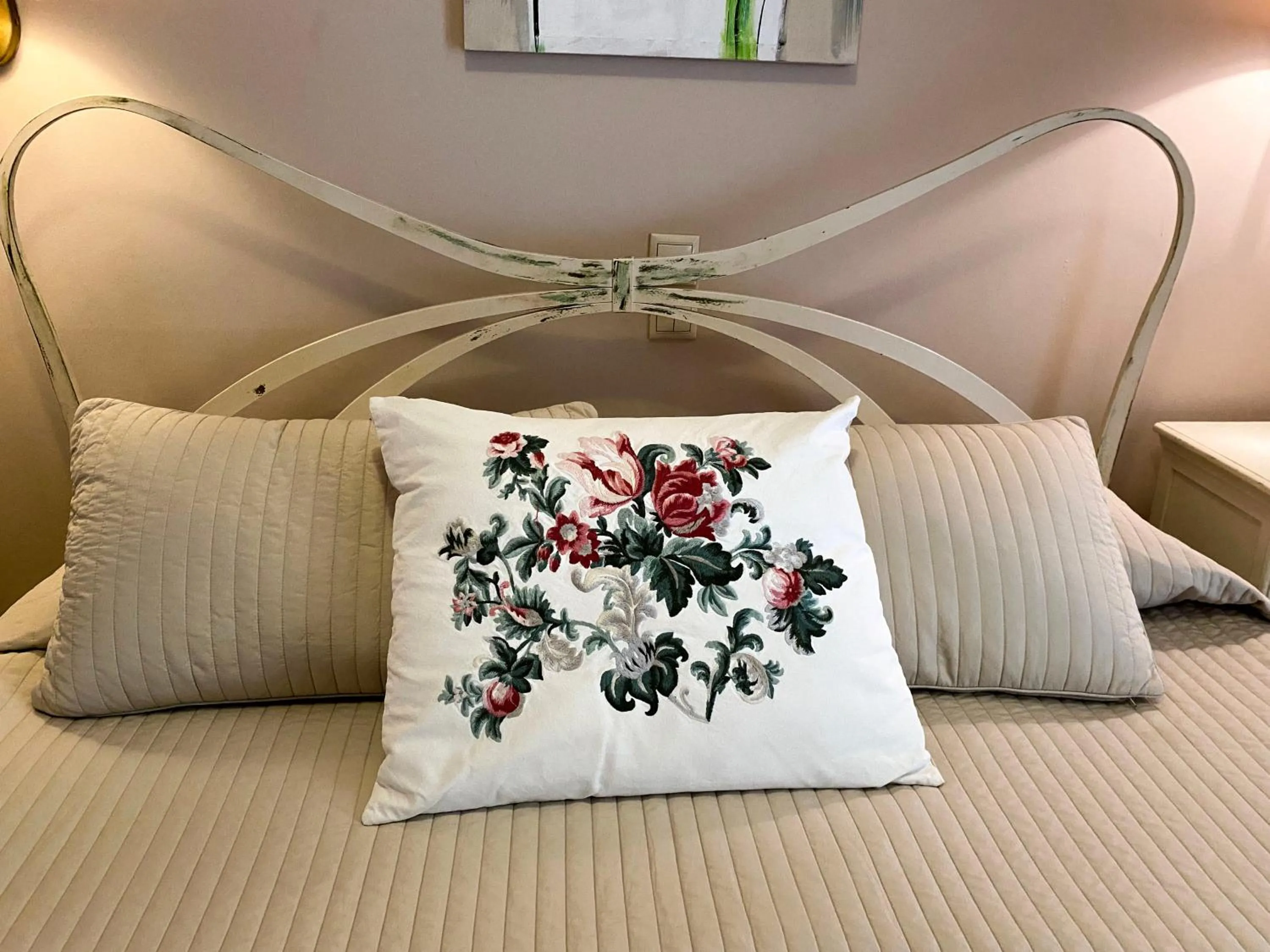 Decorative detail in Kaloudis Studios & Apartments