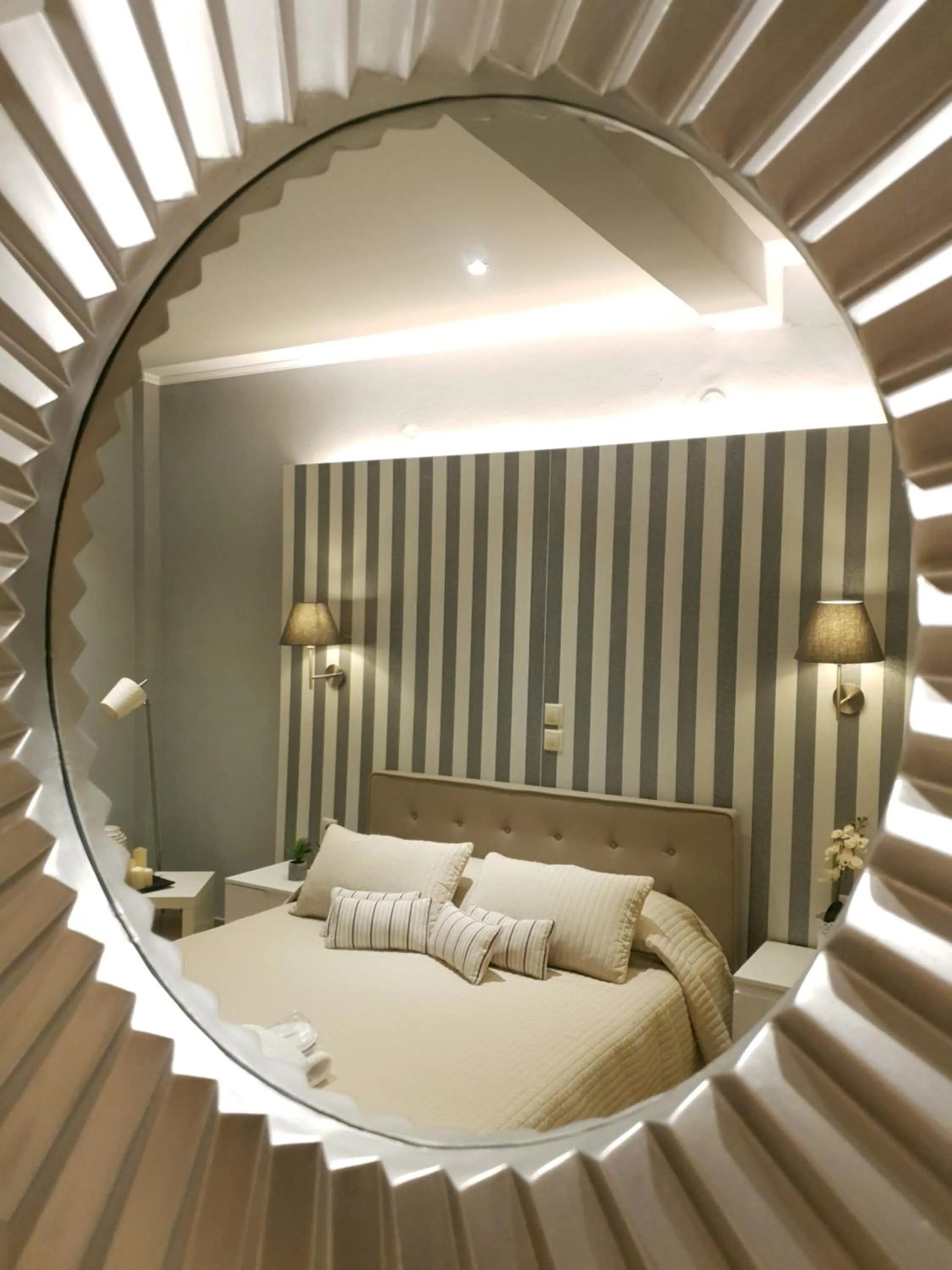 Decorative detail, Bed in Kaloudis Studios & Apartments
