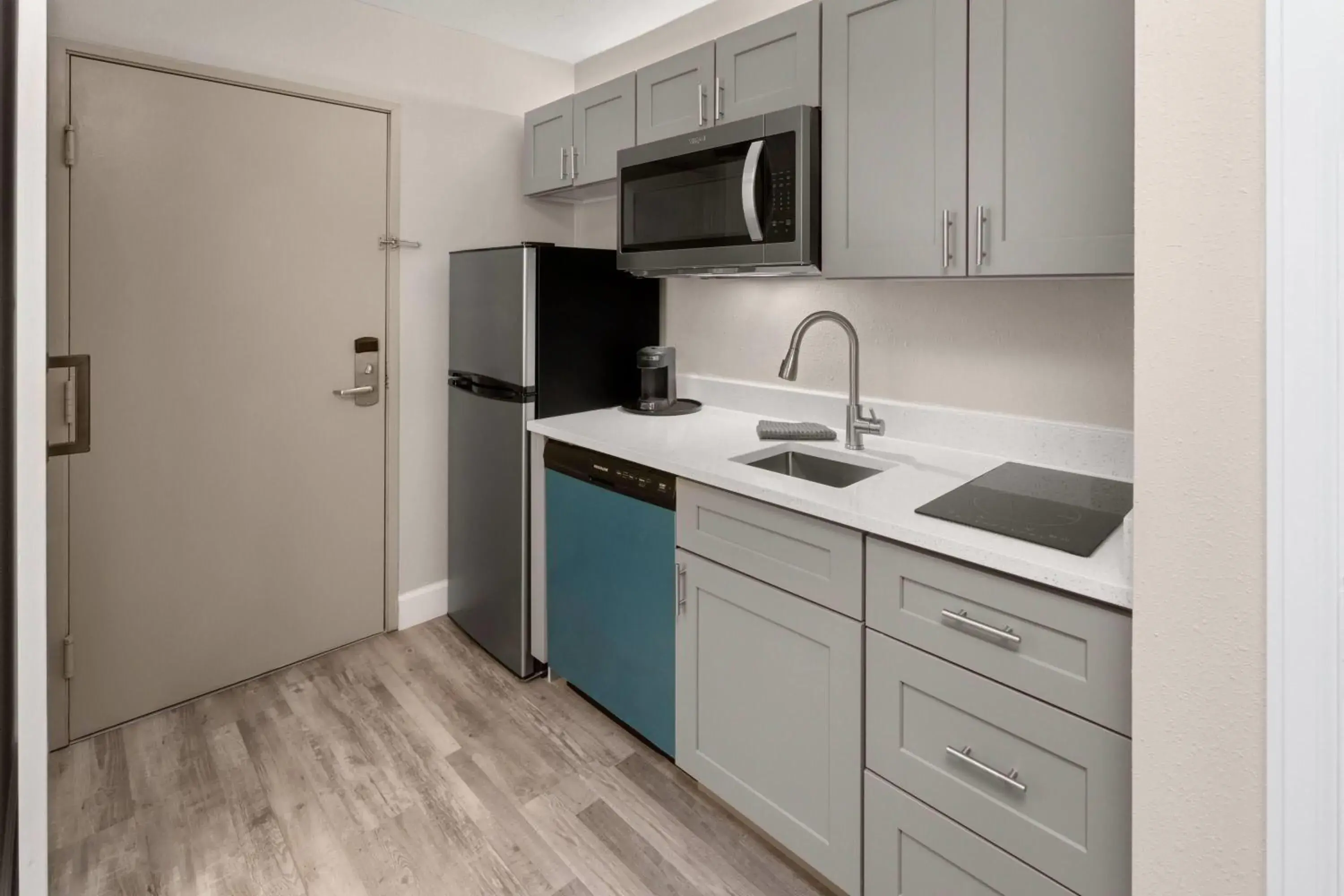 King Suite with Kitchenette - Non-Smoking in La Quinta Inn & Suites by Wyndham Fort Collins, Colorado King Suite with Kitchenette - Non-Smoking in La Quinta Inn & Suites by Wyndham Fort Collins, Colorado