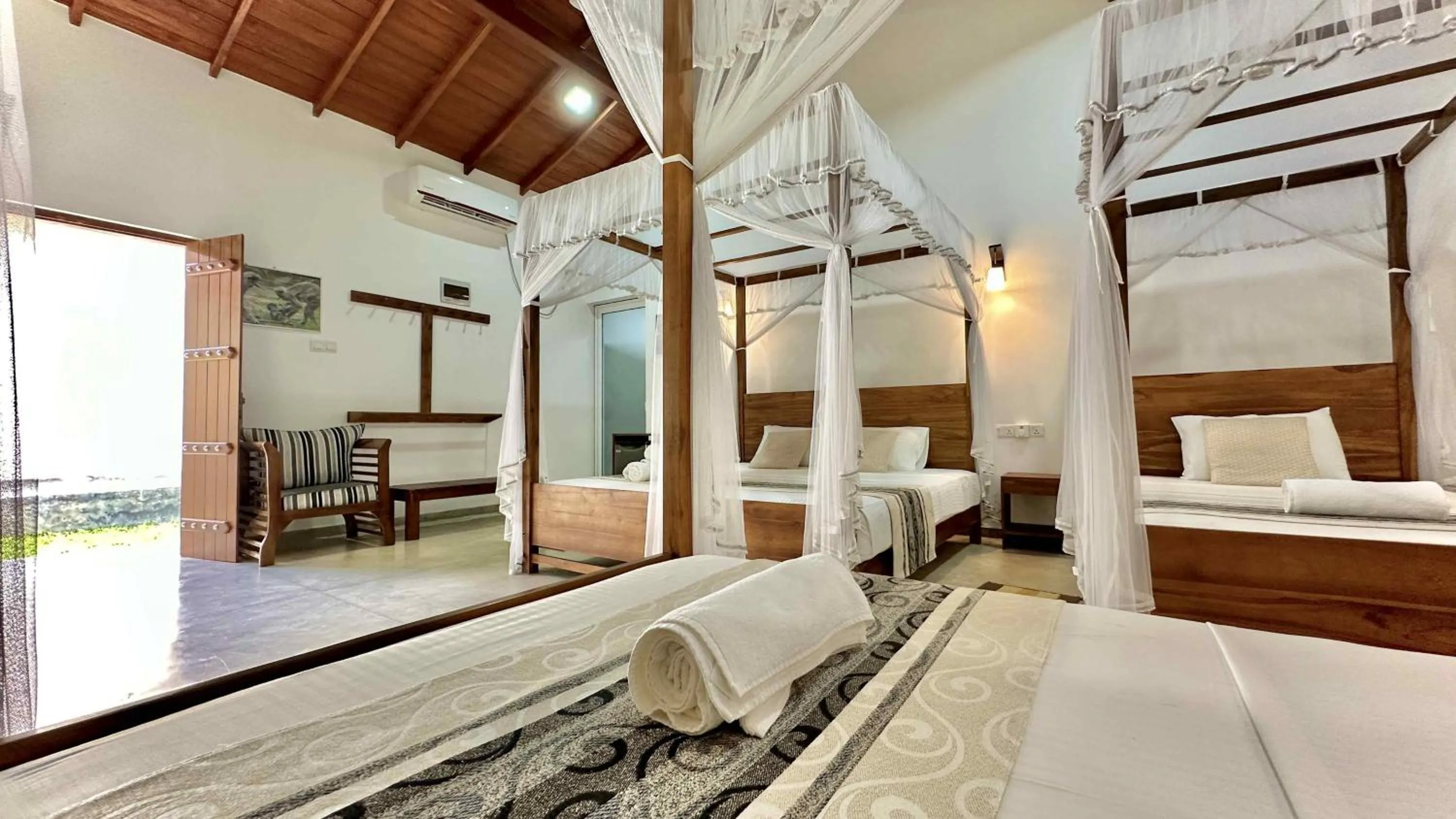 Property building, Bed in Jungle Paradise