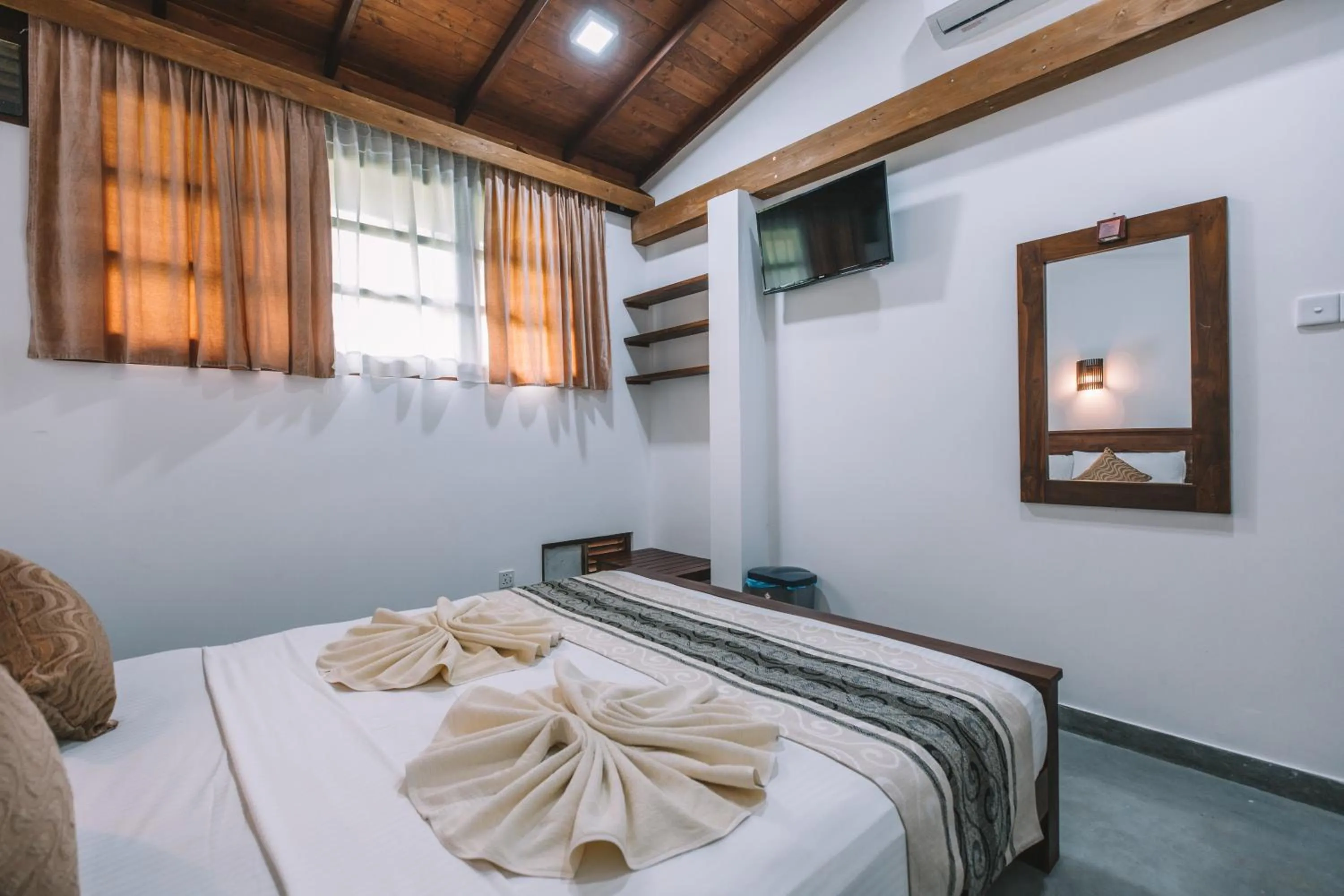 Bedroom, Bed in Jungle Paradise