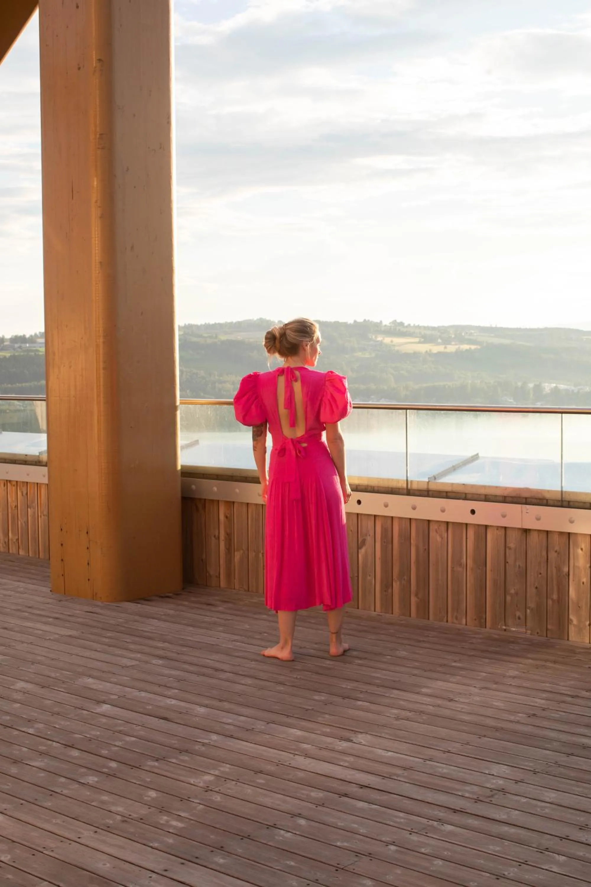 Lake view in Wood Hotel by Frich's