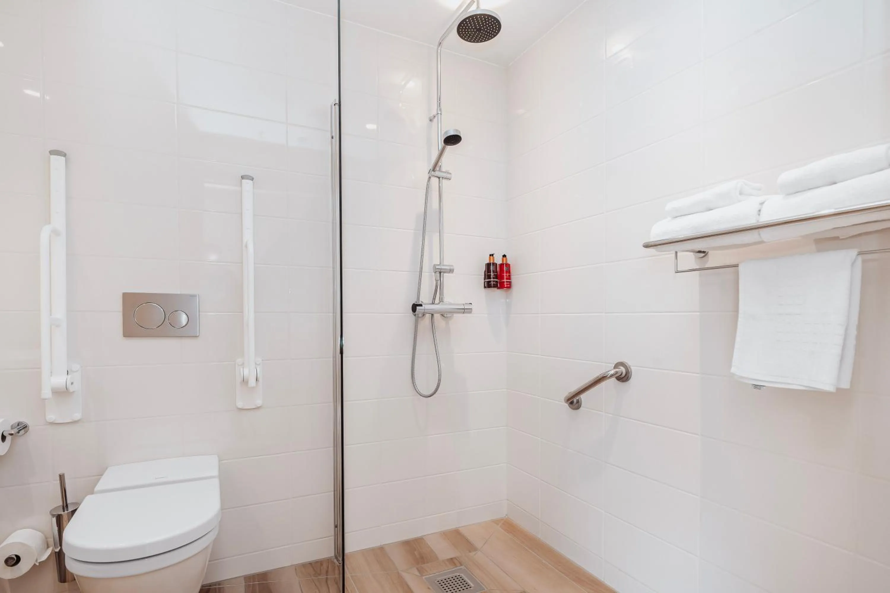 Bathroom in Wood Hotel by Frich's