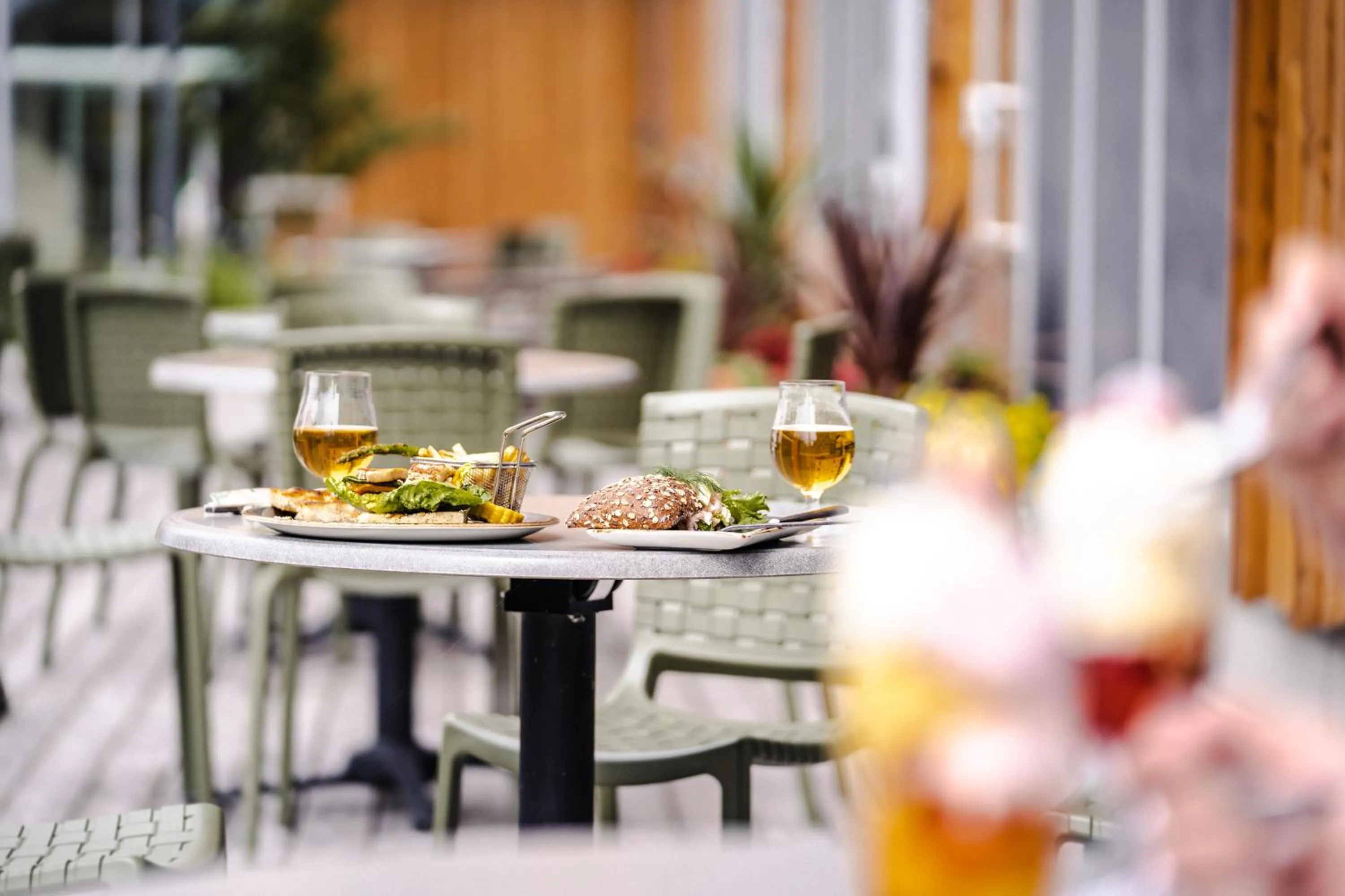 Restaurant/places to eat in Wood Hotel by Frich's