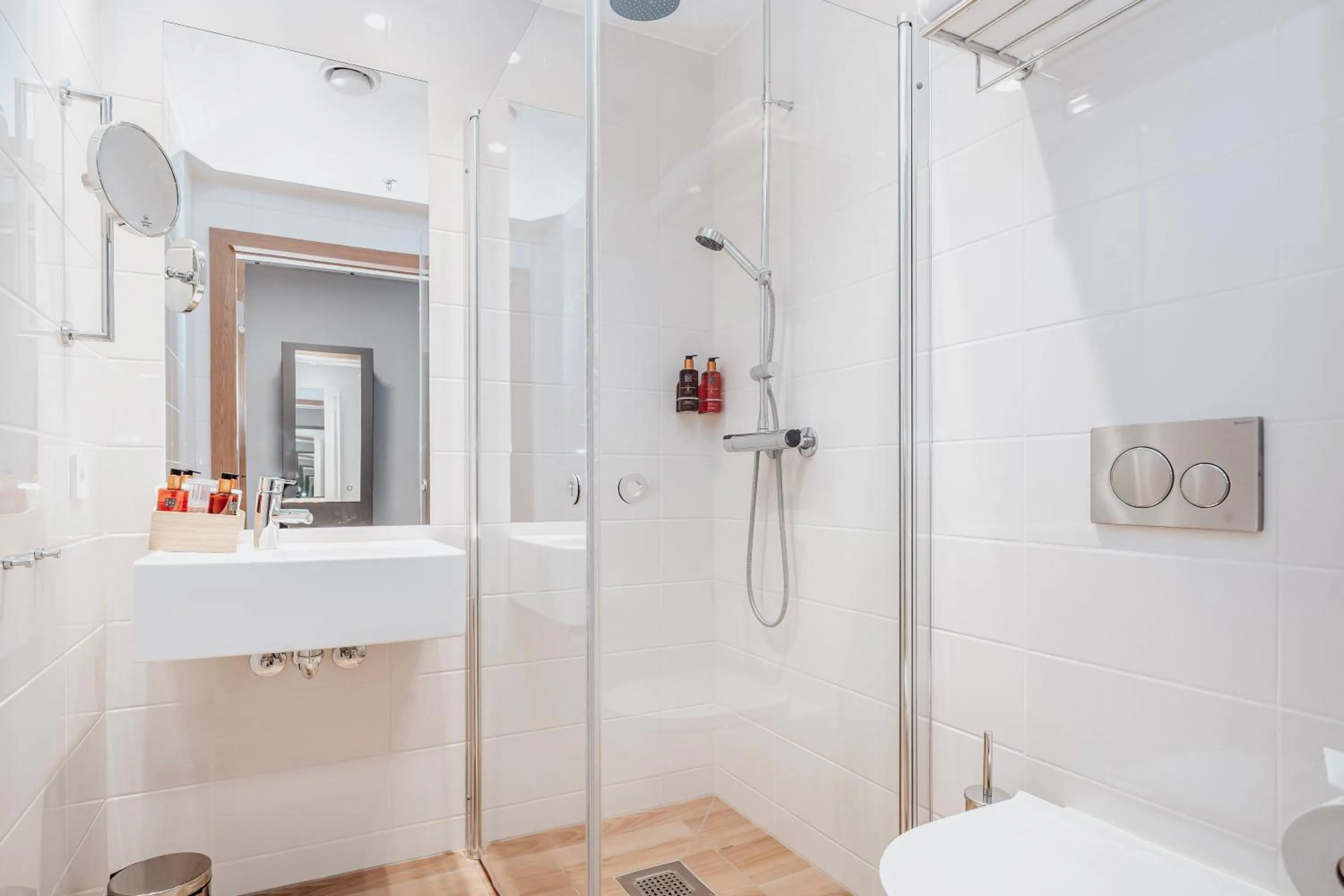 Bathroom in Wood Hotel by Frich's