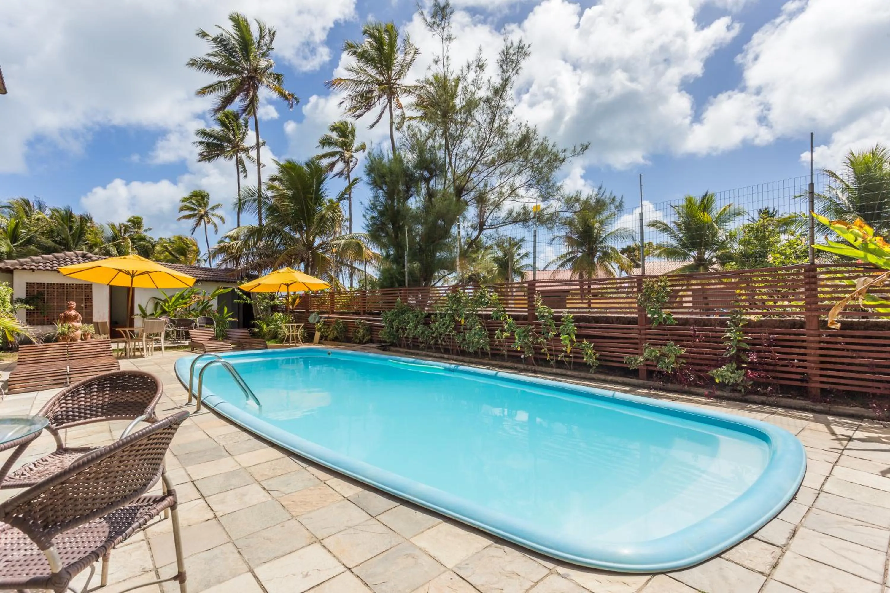 Swimming pool in Pousada Iandê