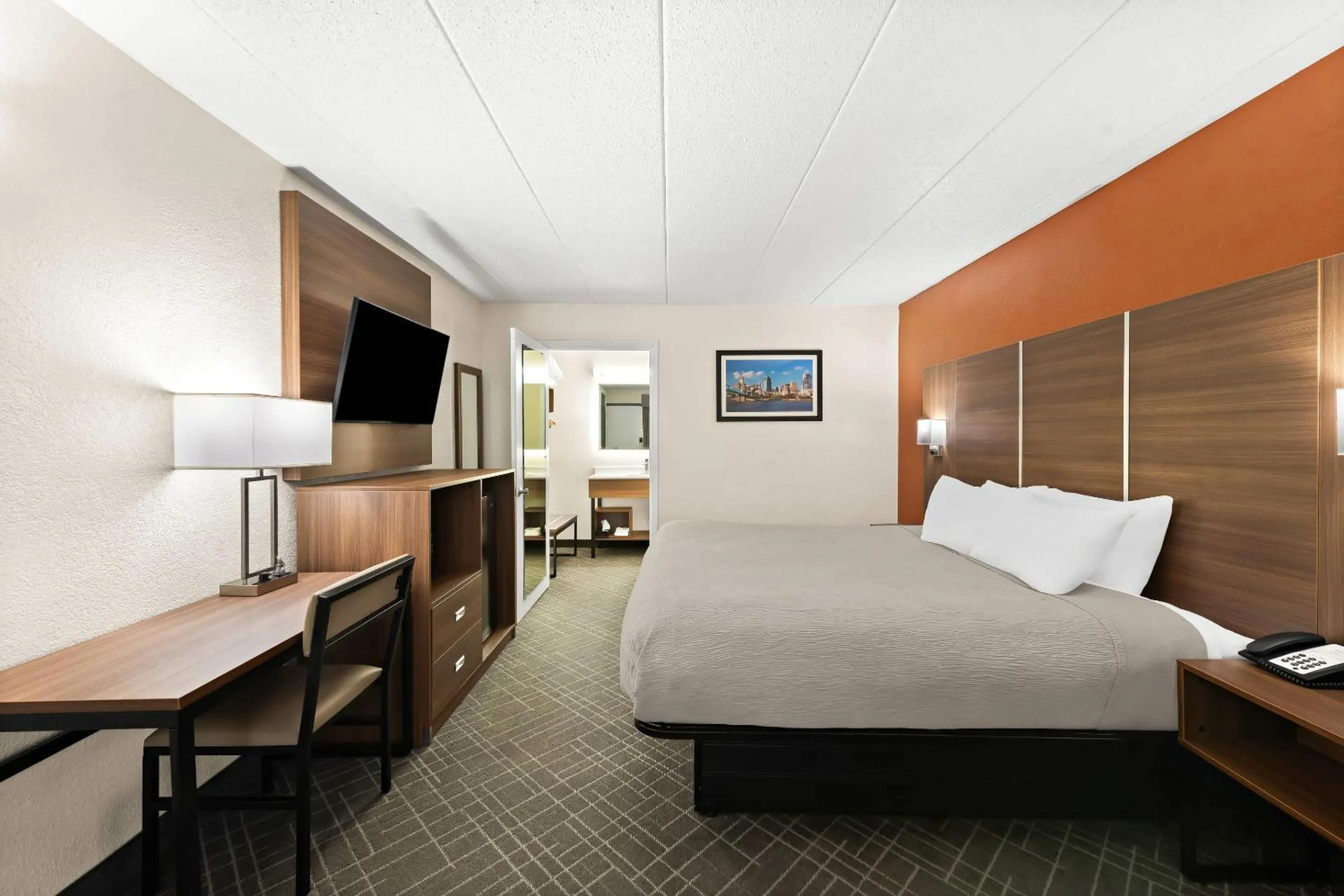 Bedroom, Bed in Quality Inn Mason Near Kings Island