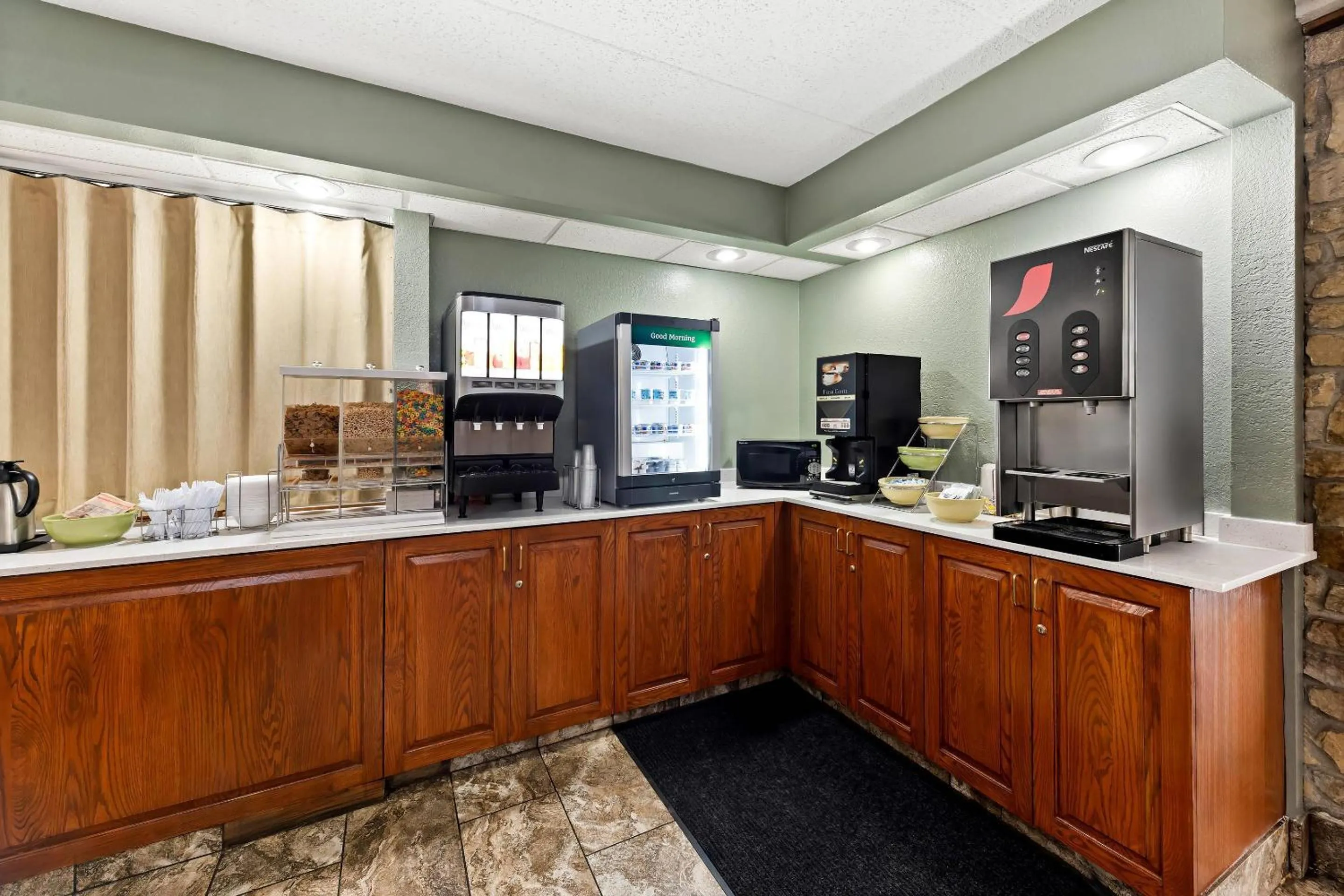 Breakfast in Quality Inn Mason Near Kings Island