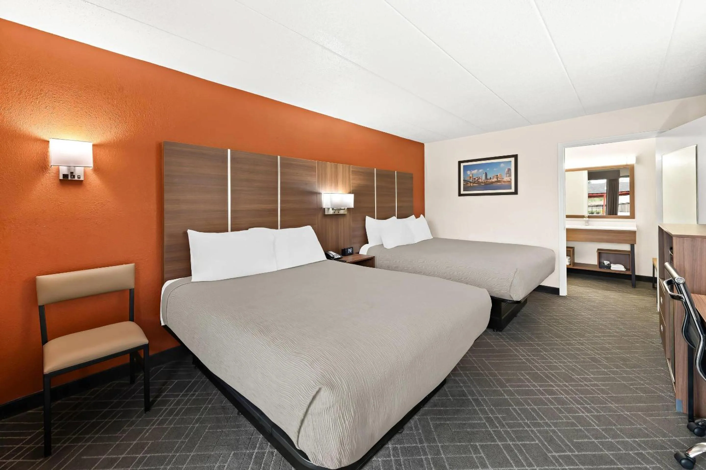 Bed in Quality Inn Mason Near Kings Island