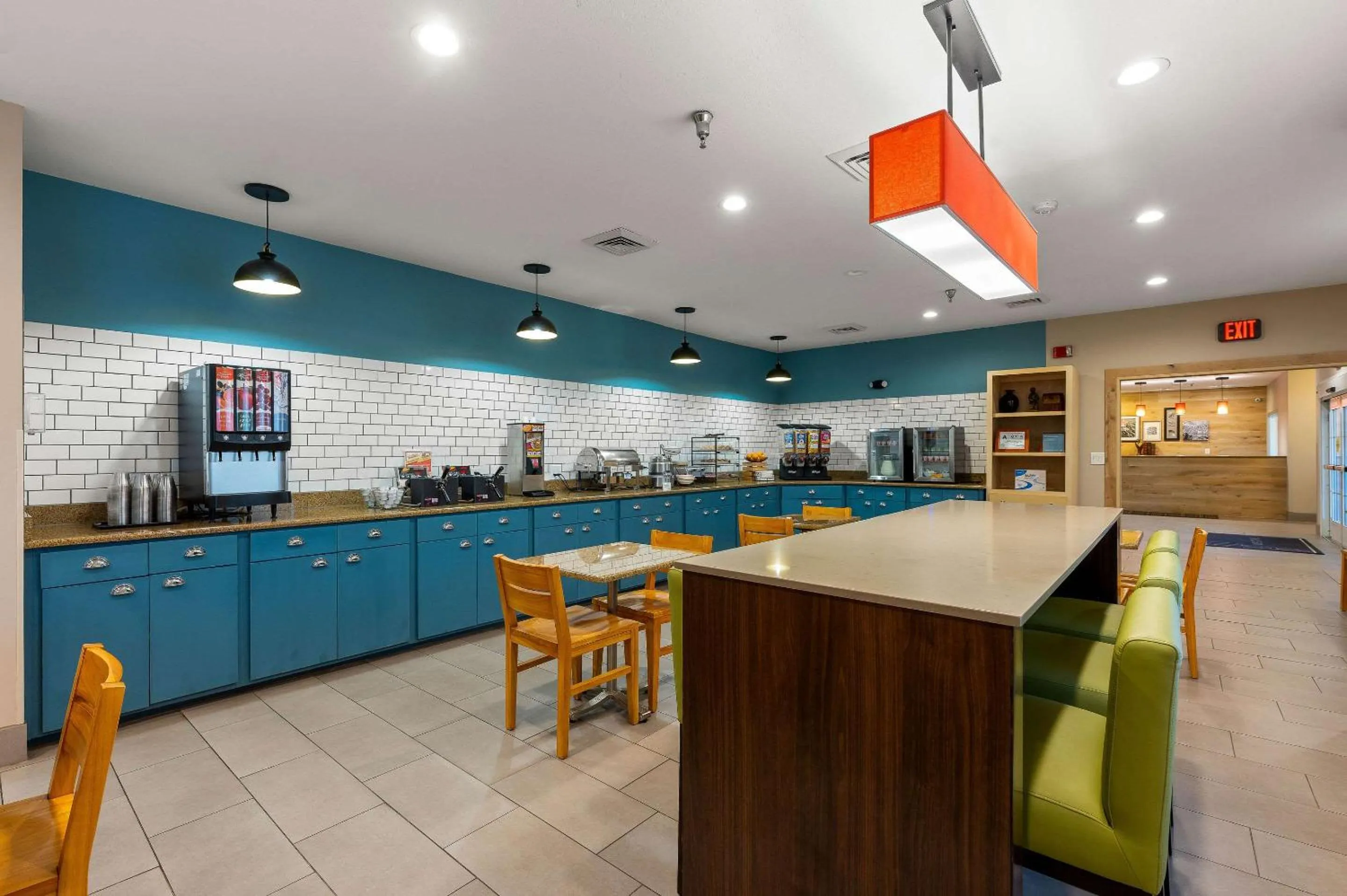 Breakfast in Country Inn & Suites by Radisson, Asheville - Outlet Mall