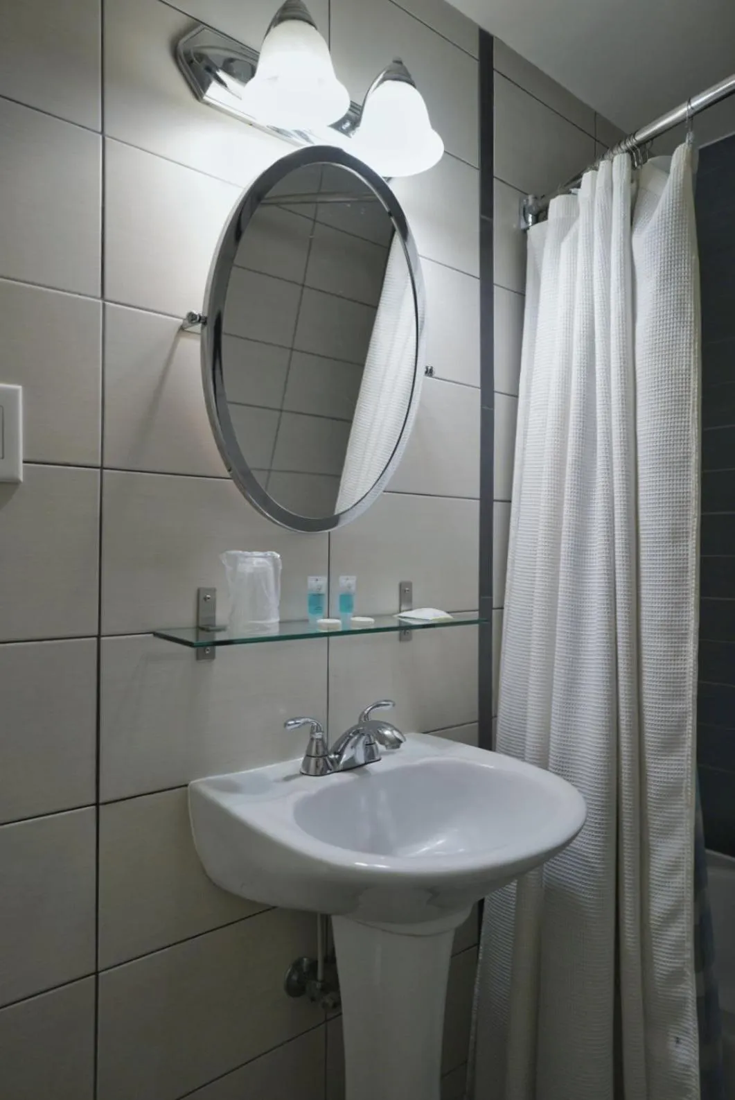 Bathroom in Hotel Le Mirage